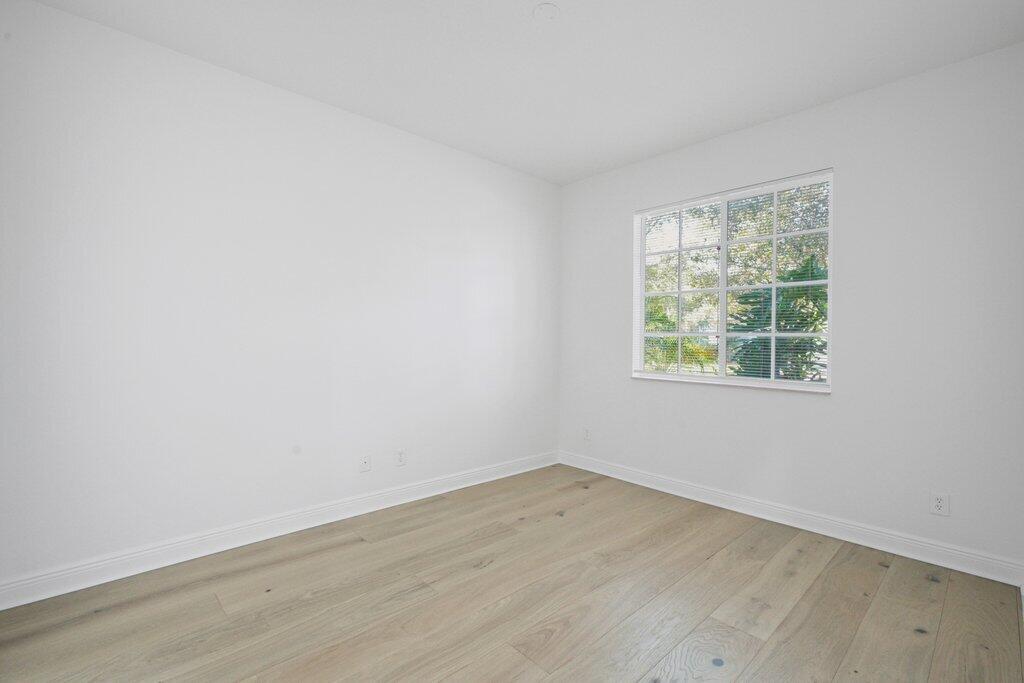 6475 Oxford Circle 102B