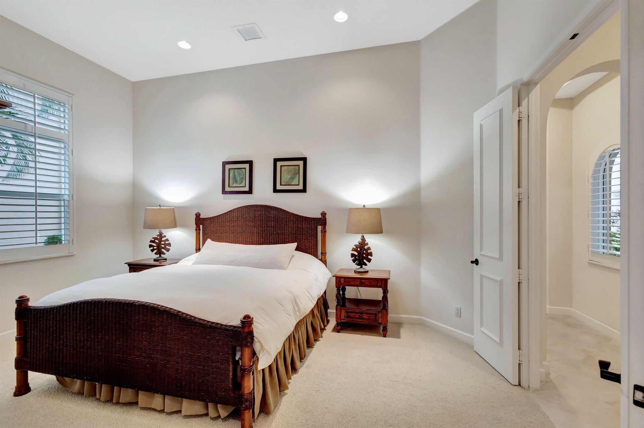 MIRASOL PAR 16 - Residential