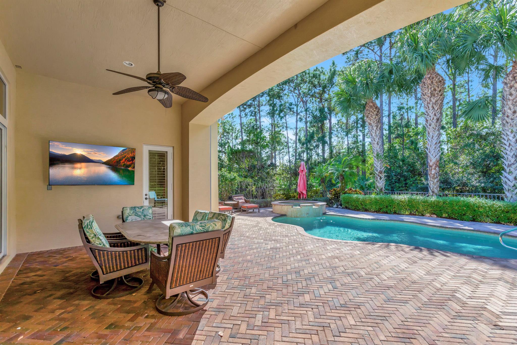 MIRASOL PAR 16 - Residential