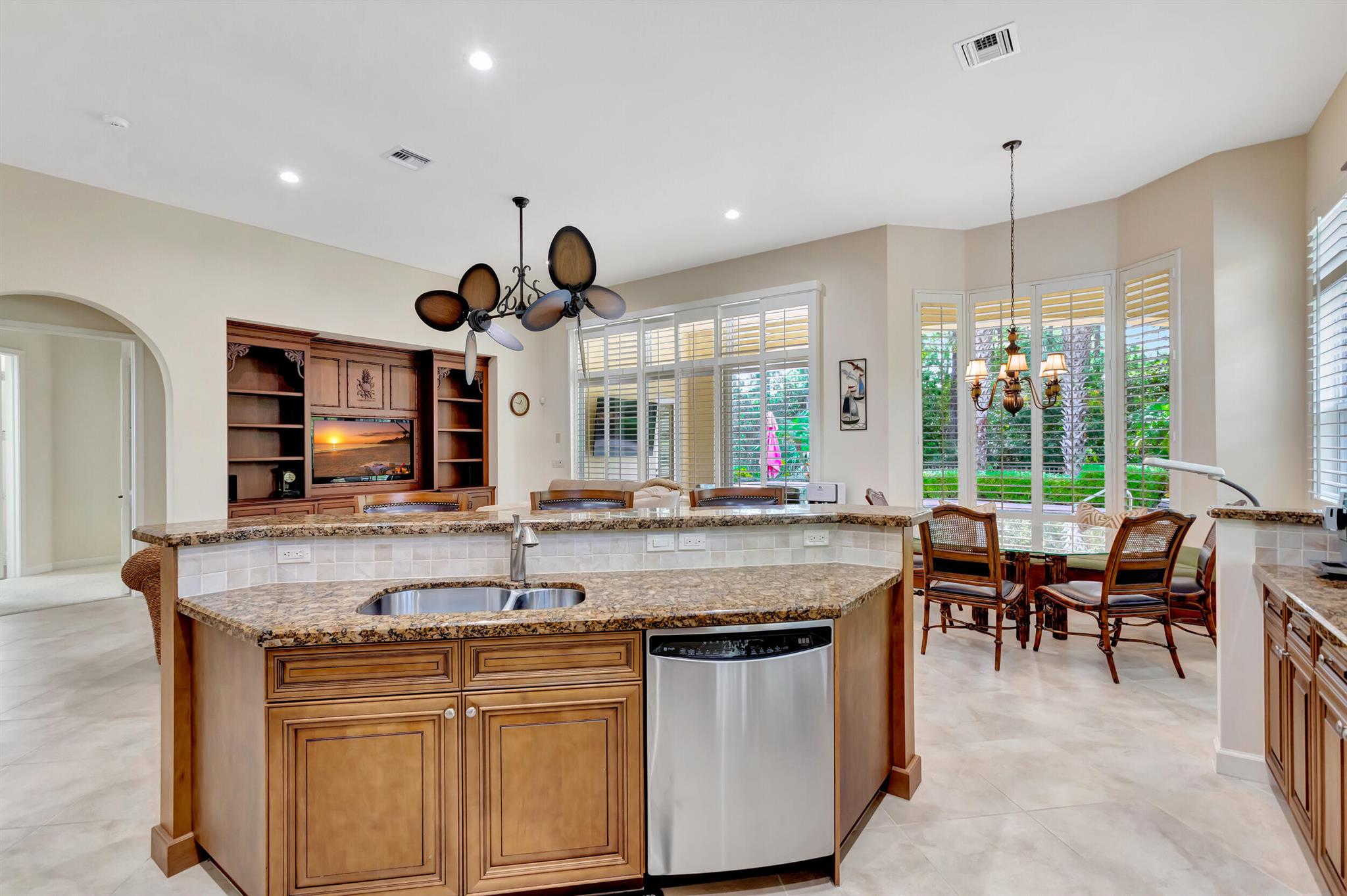 MIRASOL PAR 16 - Residential