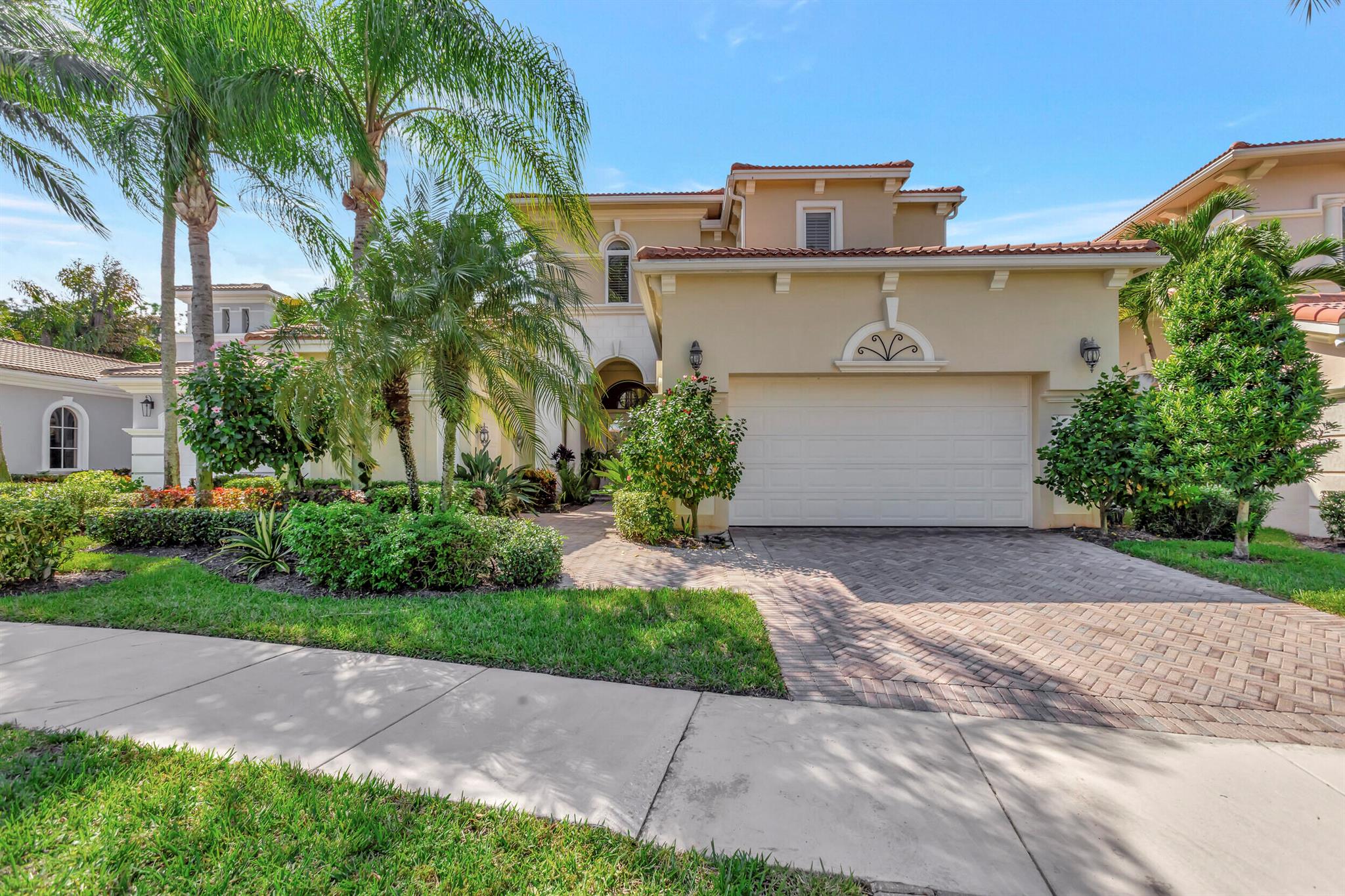 MIRASOL PAR 16 - Residential