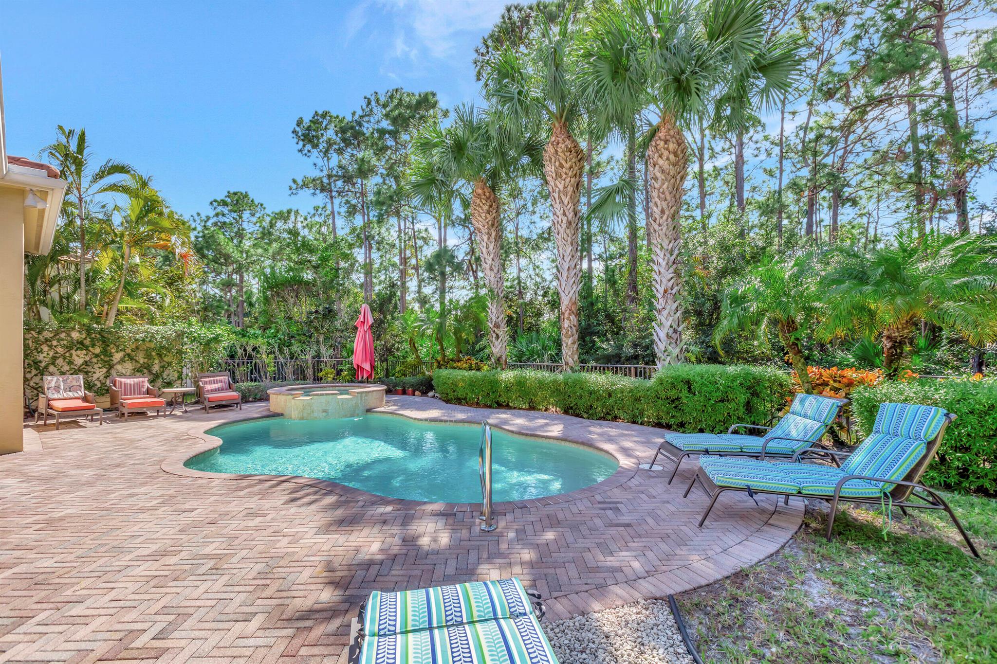 MIRASOL PAR 16 - Residential