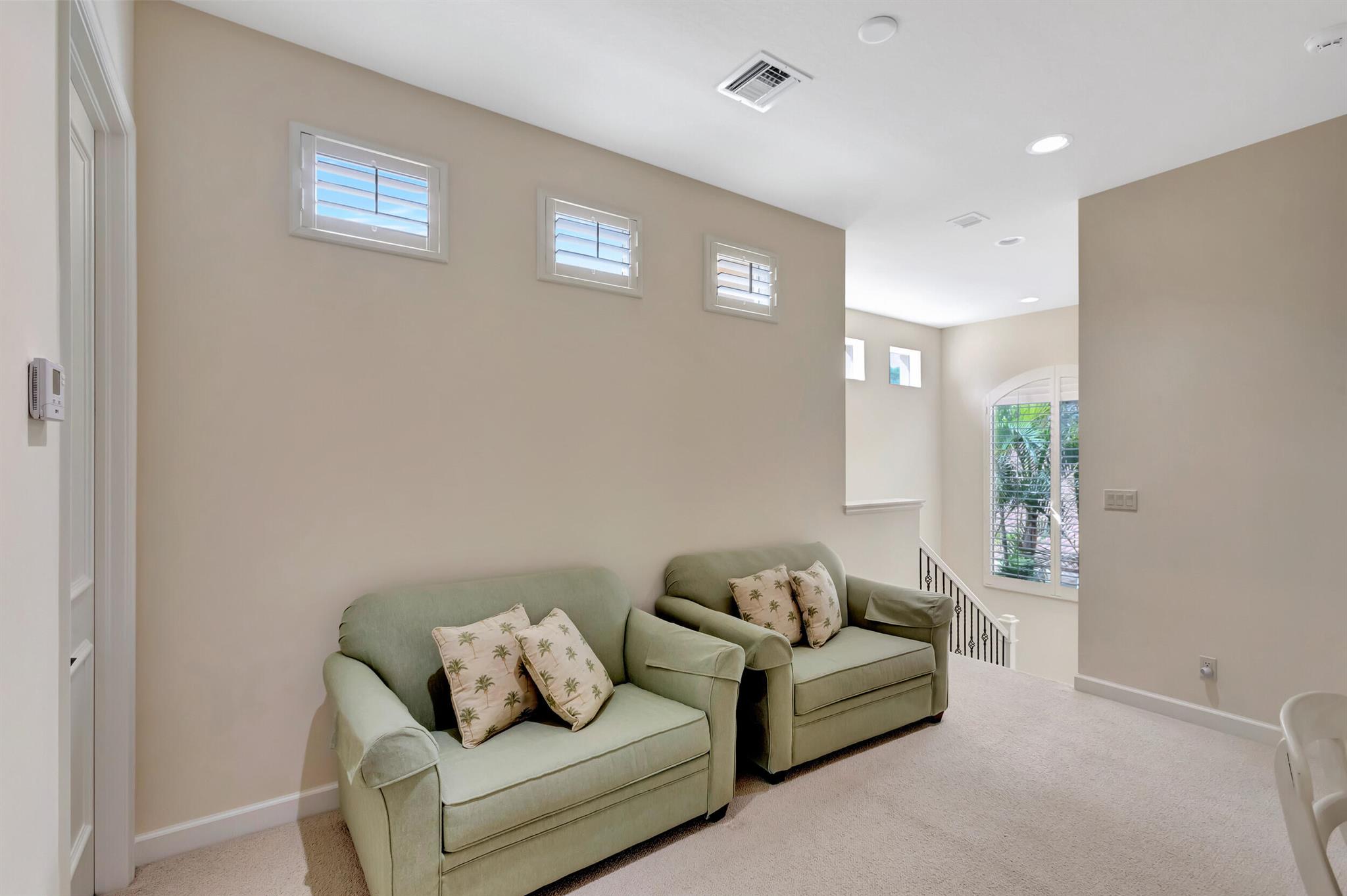 MIRASOL PAR 16 - Residential