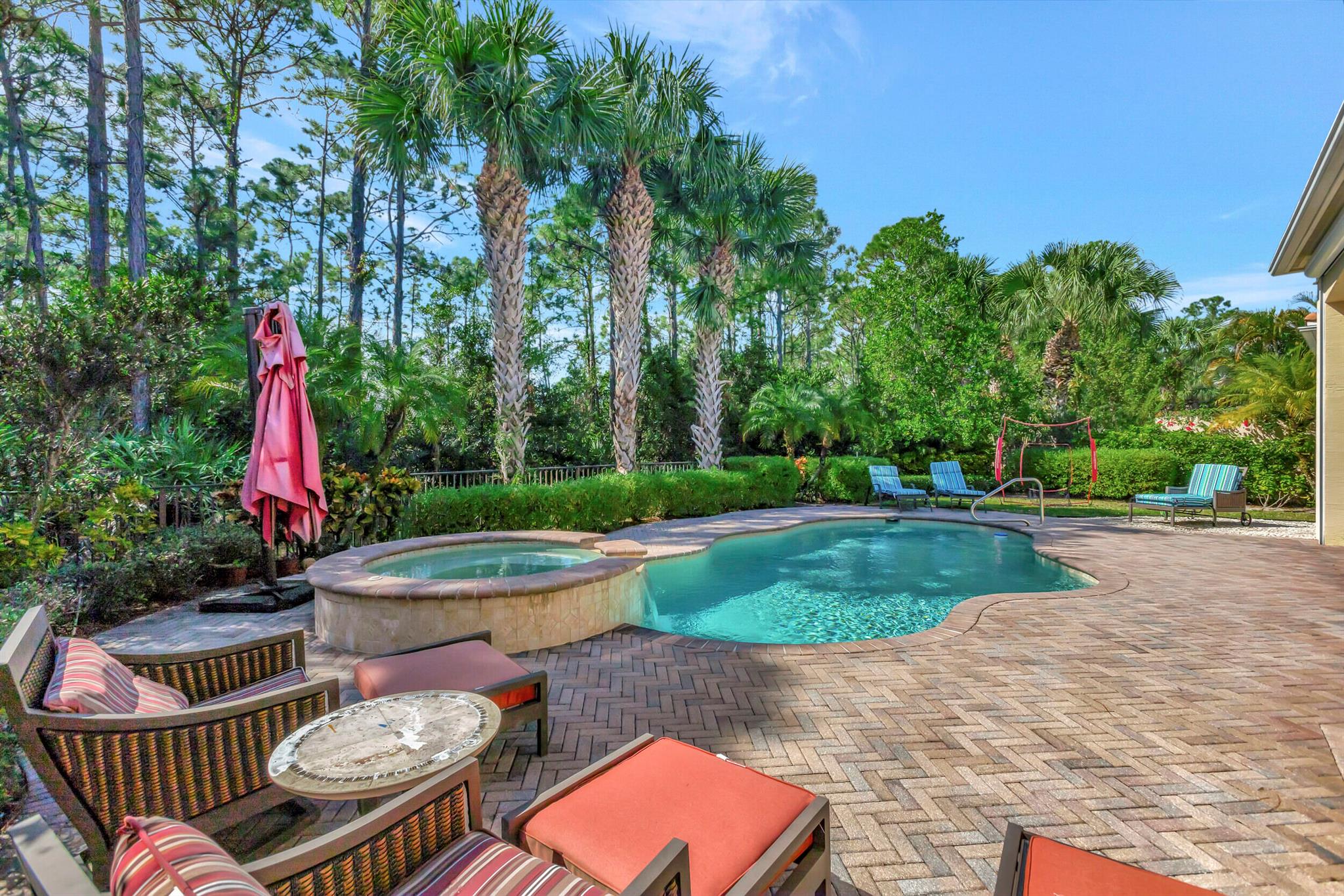 MIRASOL PAR 16 - Residential