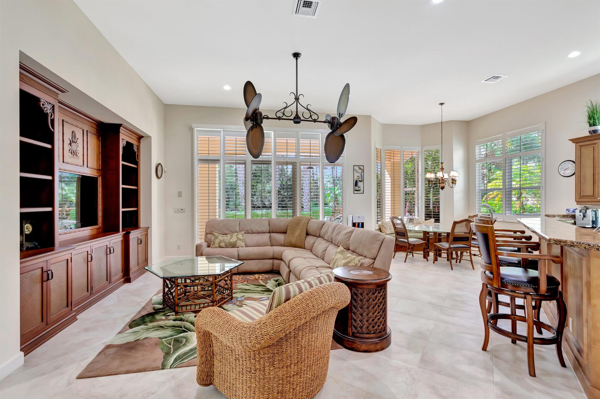 MIRASOL PAR 16 - Residential