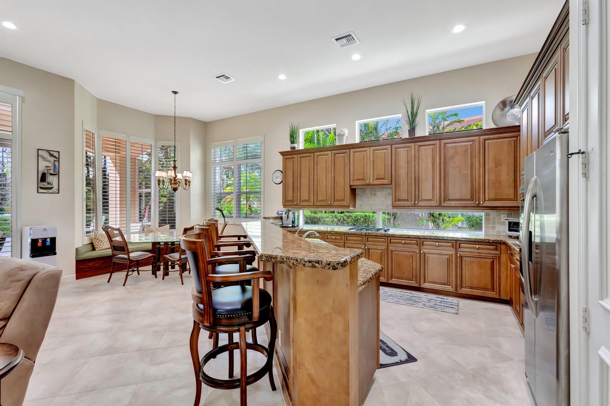 MIRASOL PAR 16 - Residential