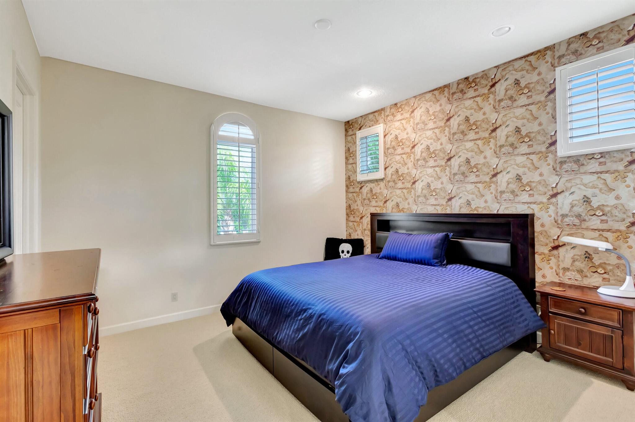 MIRASOL PAR 16 - Residential