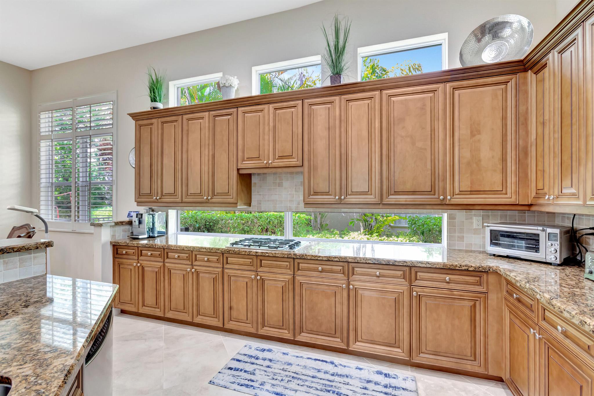 MIRASOL PAR 16 - Residential