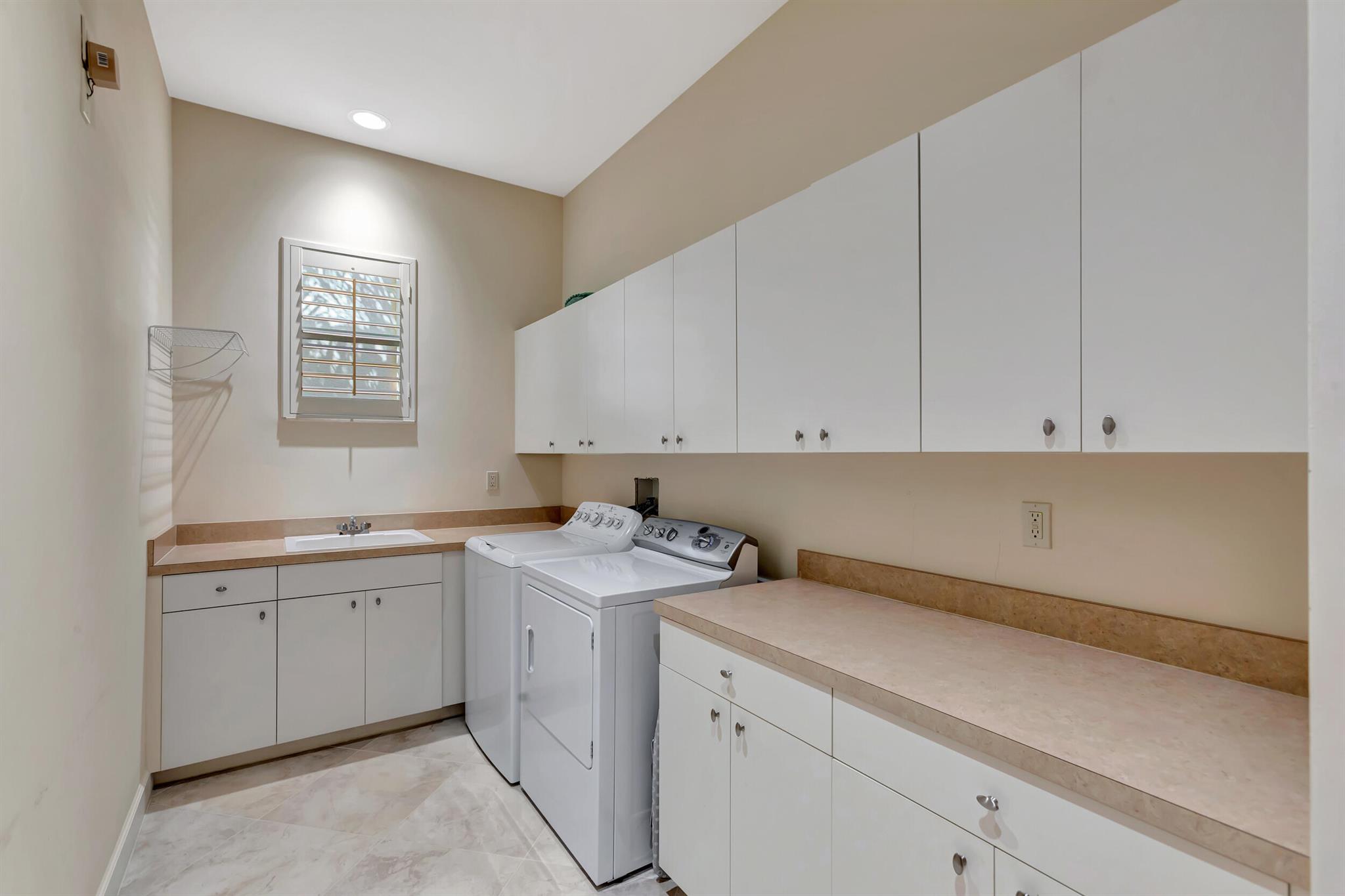 MIRASOL PAR 16 - Residential