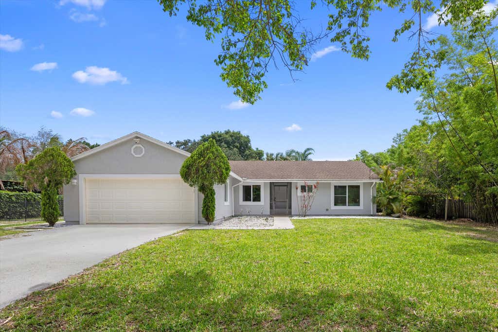 Photo of 14122 Citrus Drive, Loxahatchee Groves, FL 33470 (MLS # B26017756)