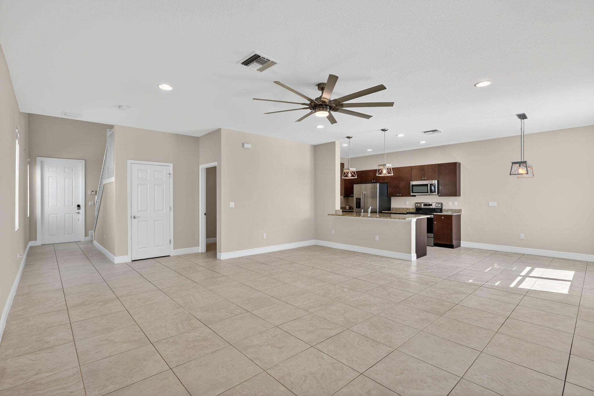 VIZCAYA FALLS PLAT 2 - Residential Lease