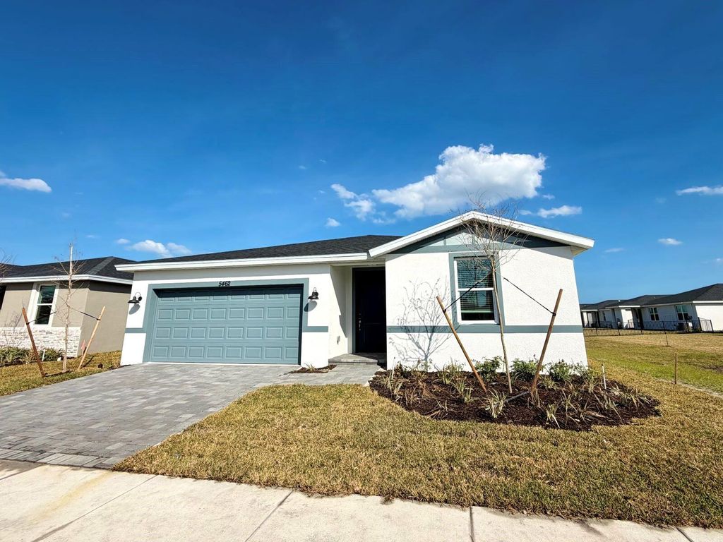 Photo of 5462 Hampton Park Circle, Vero Beach, FL 32966 (MLS # R11168730)