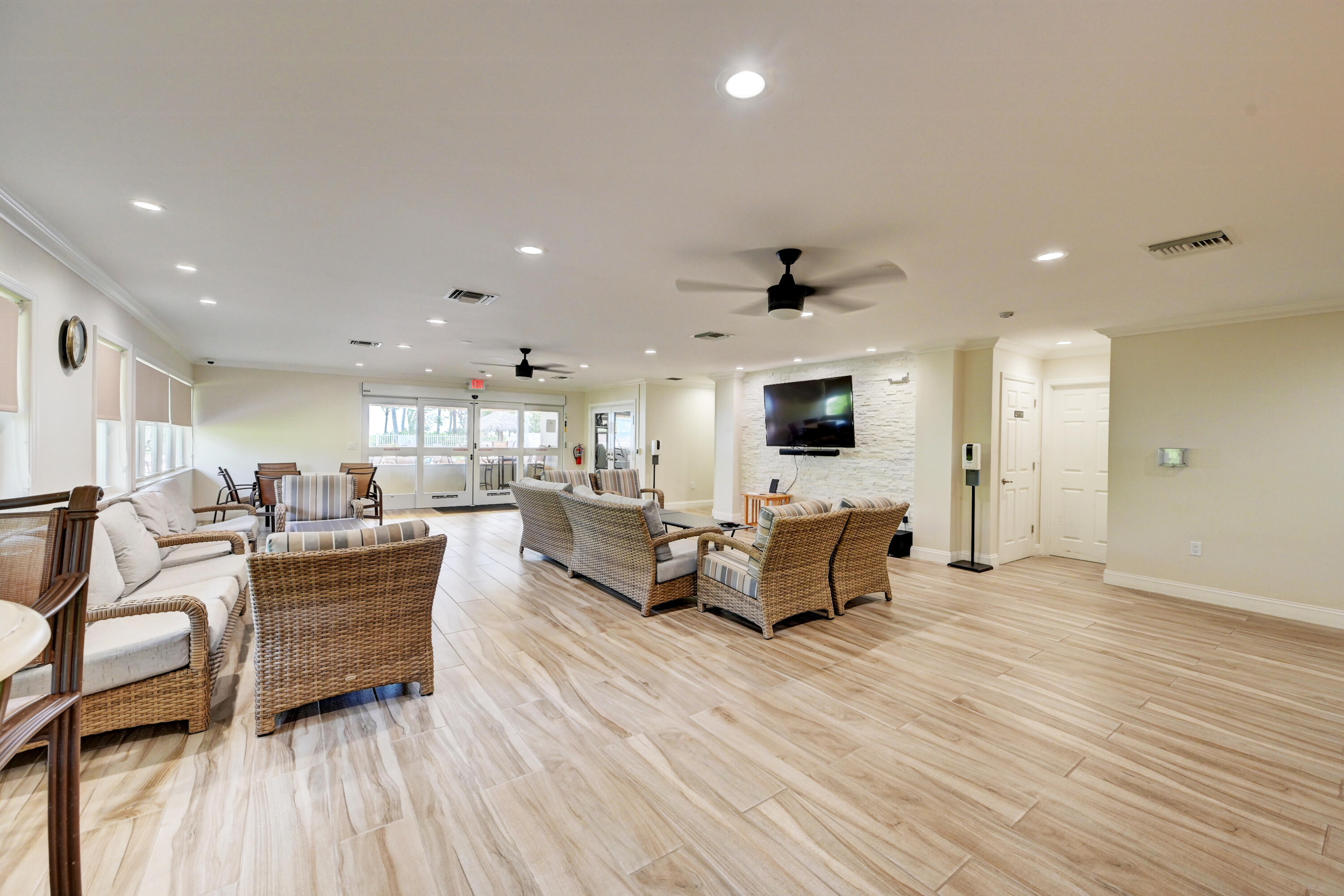 CHRISTOPHER HOUSE CONDO APTS - Residential