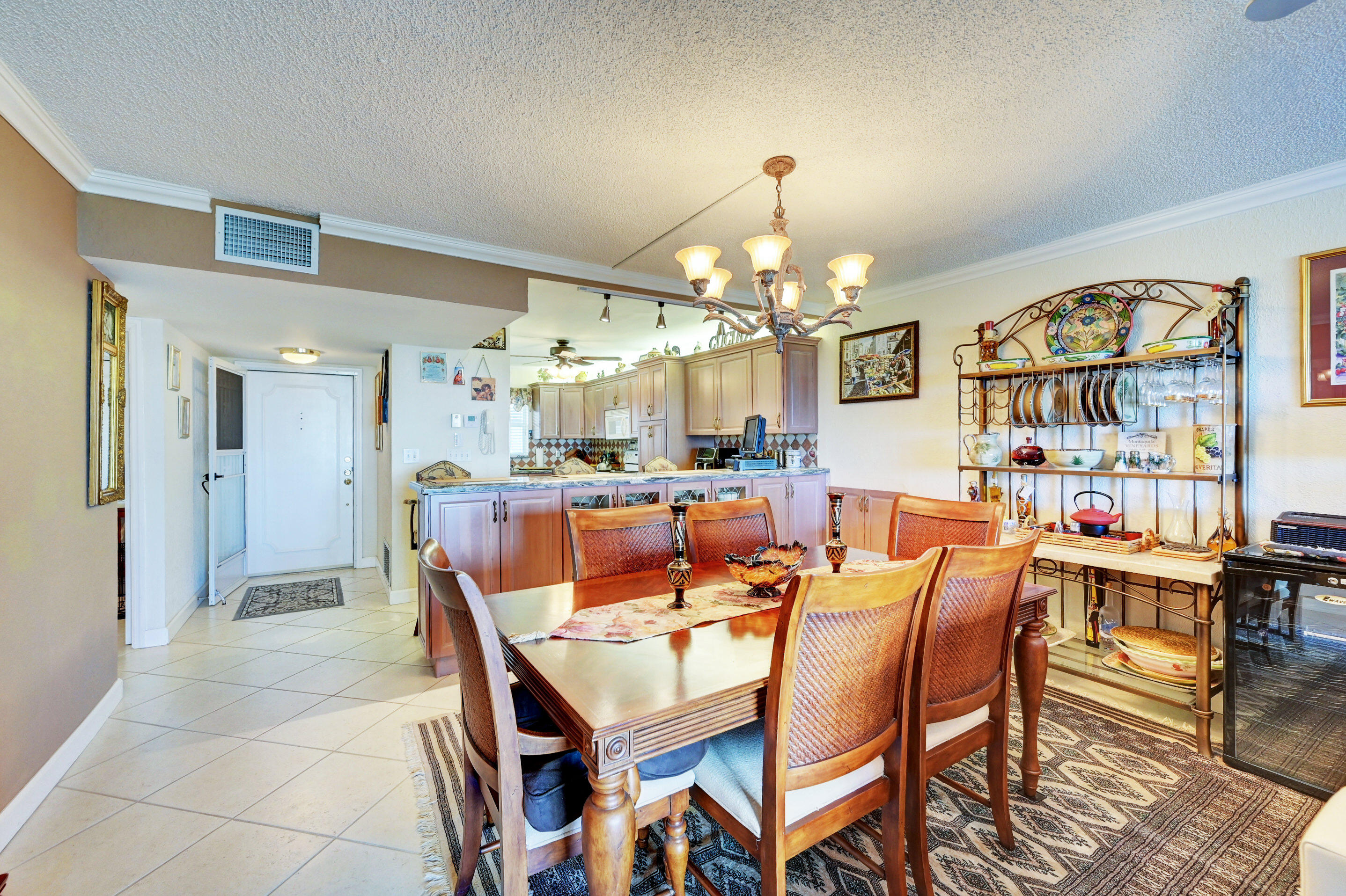 CHRISTOPHER HOUSE CONDO APTS - Residential