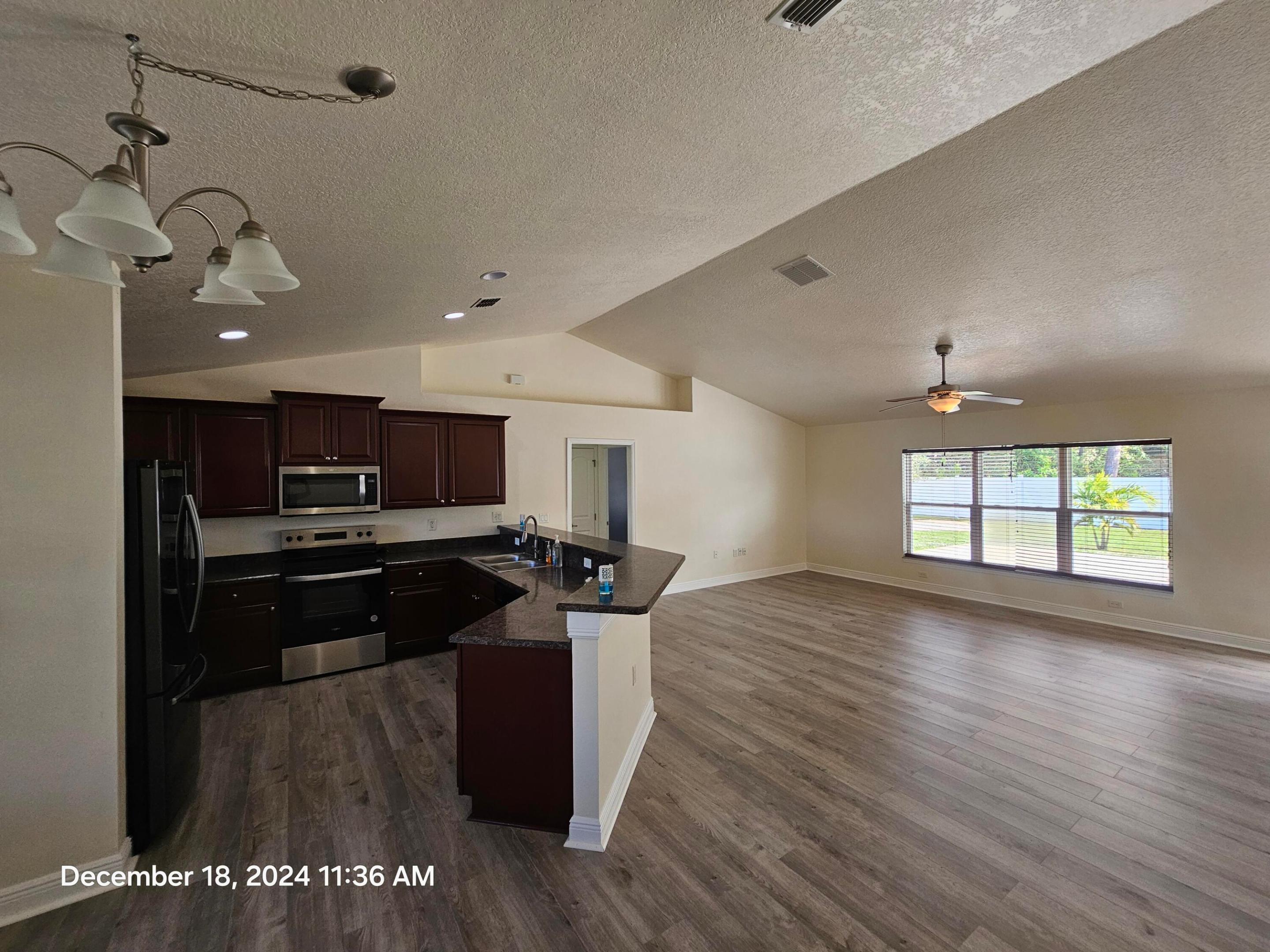 PORT ST LUCIE SECTION 27 - Residential Lease