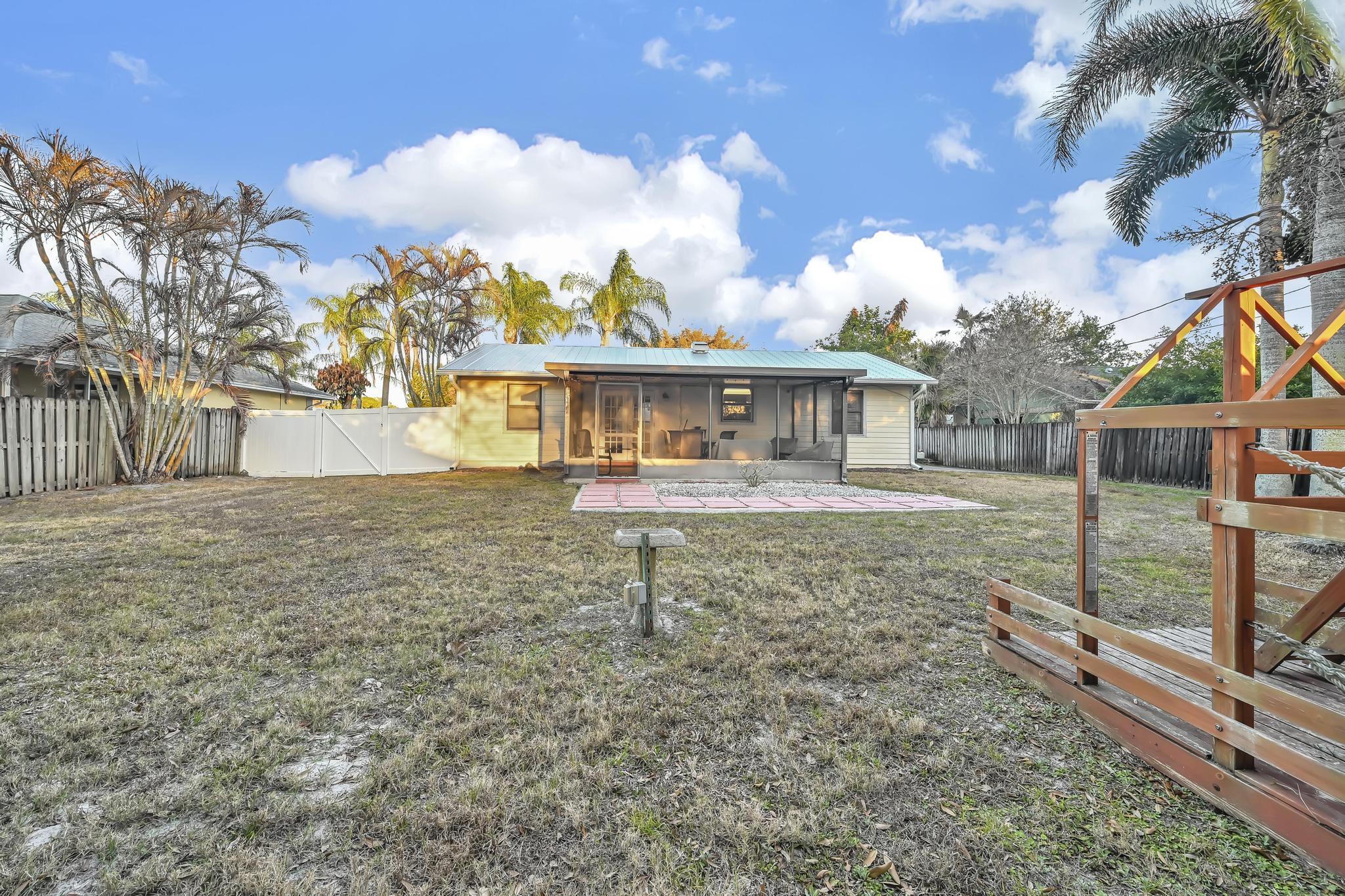 PORT ST LUCIE SECTION 27 - Residential