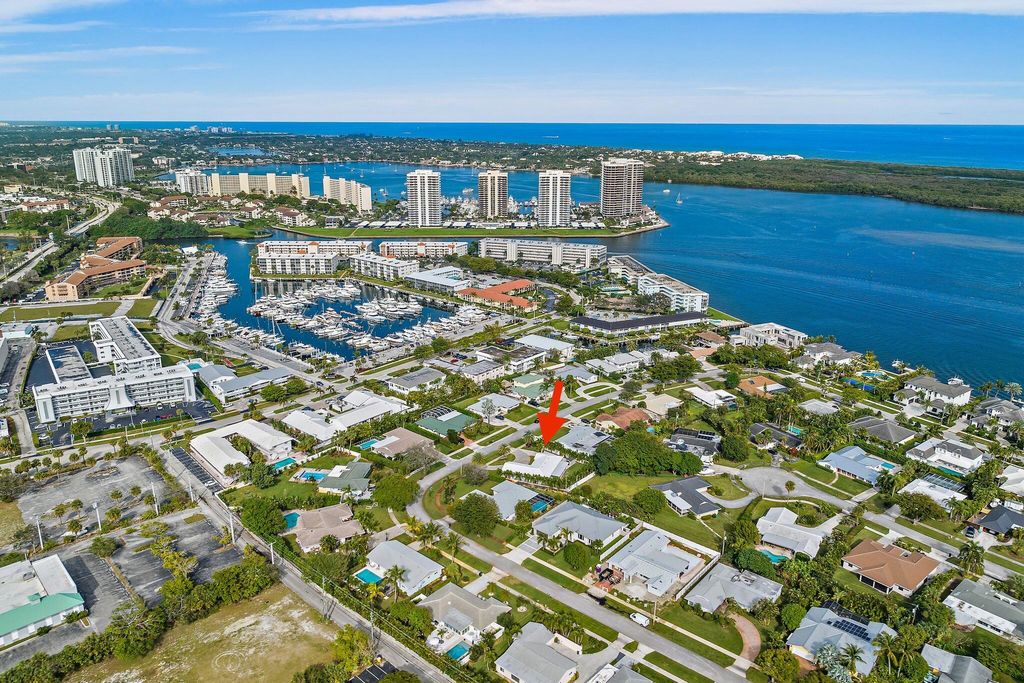 Photo of 130 Gulfstream Road, North Palm Beach, FL 33408 (MLS # R10949708)