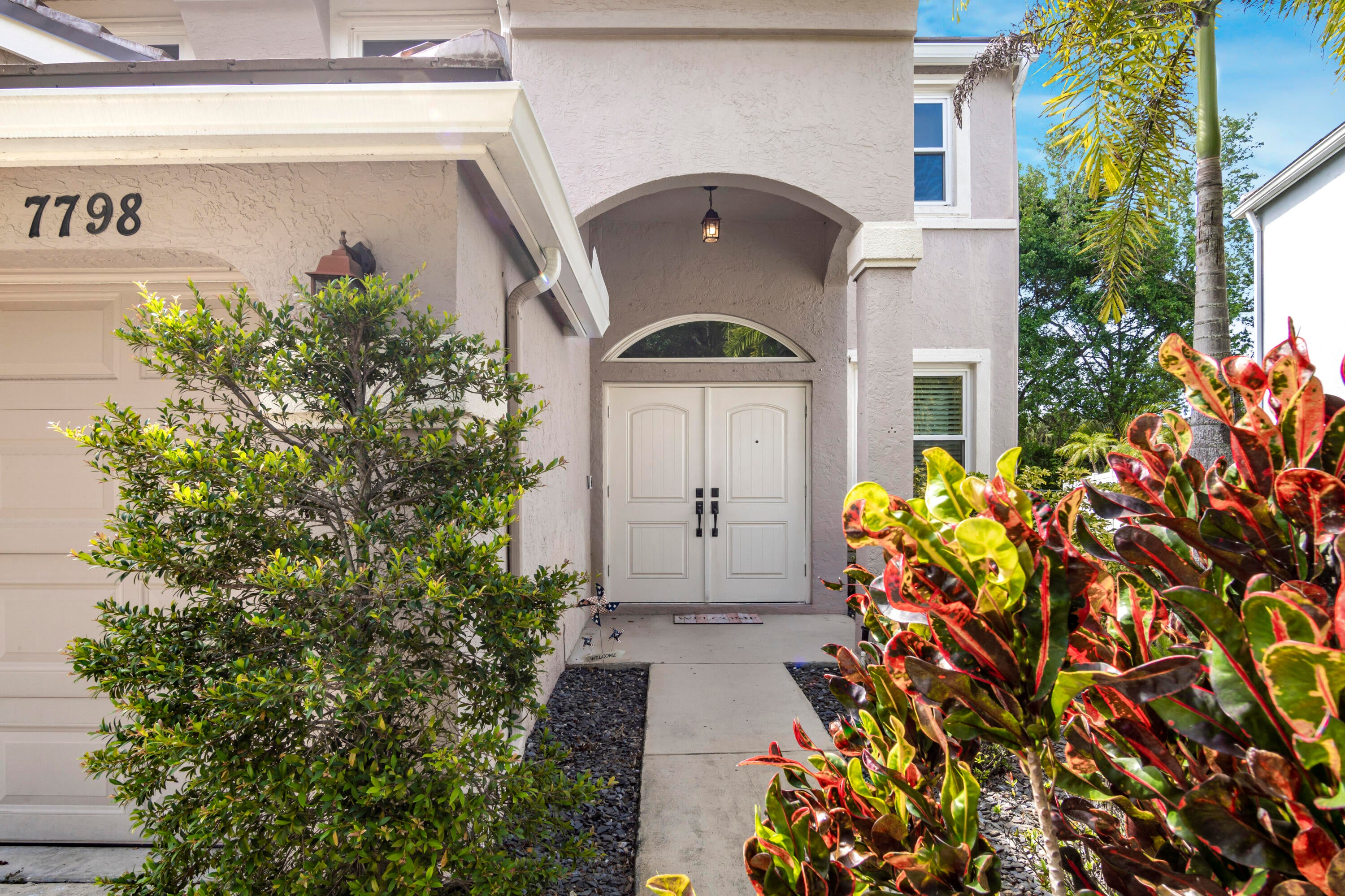 7798 Oak Grove Circle