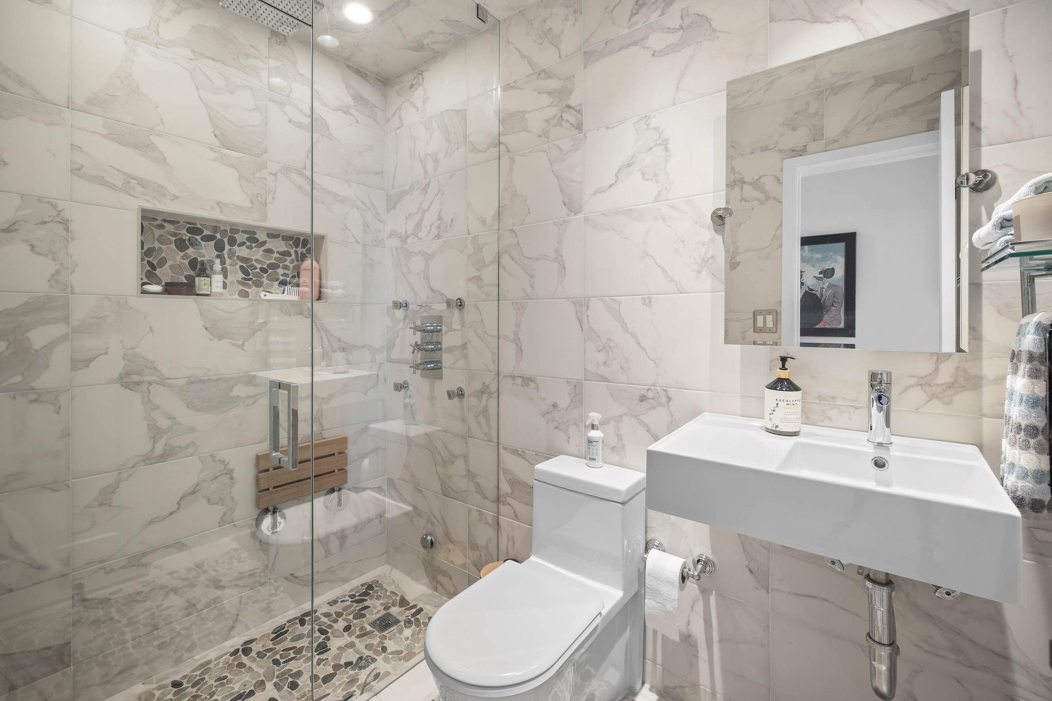 Emerald Hills Sec 3 83-27 - Residential