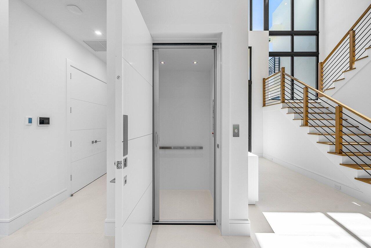 DELRAY RIDGE - Residential