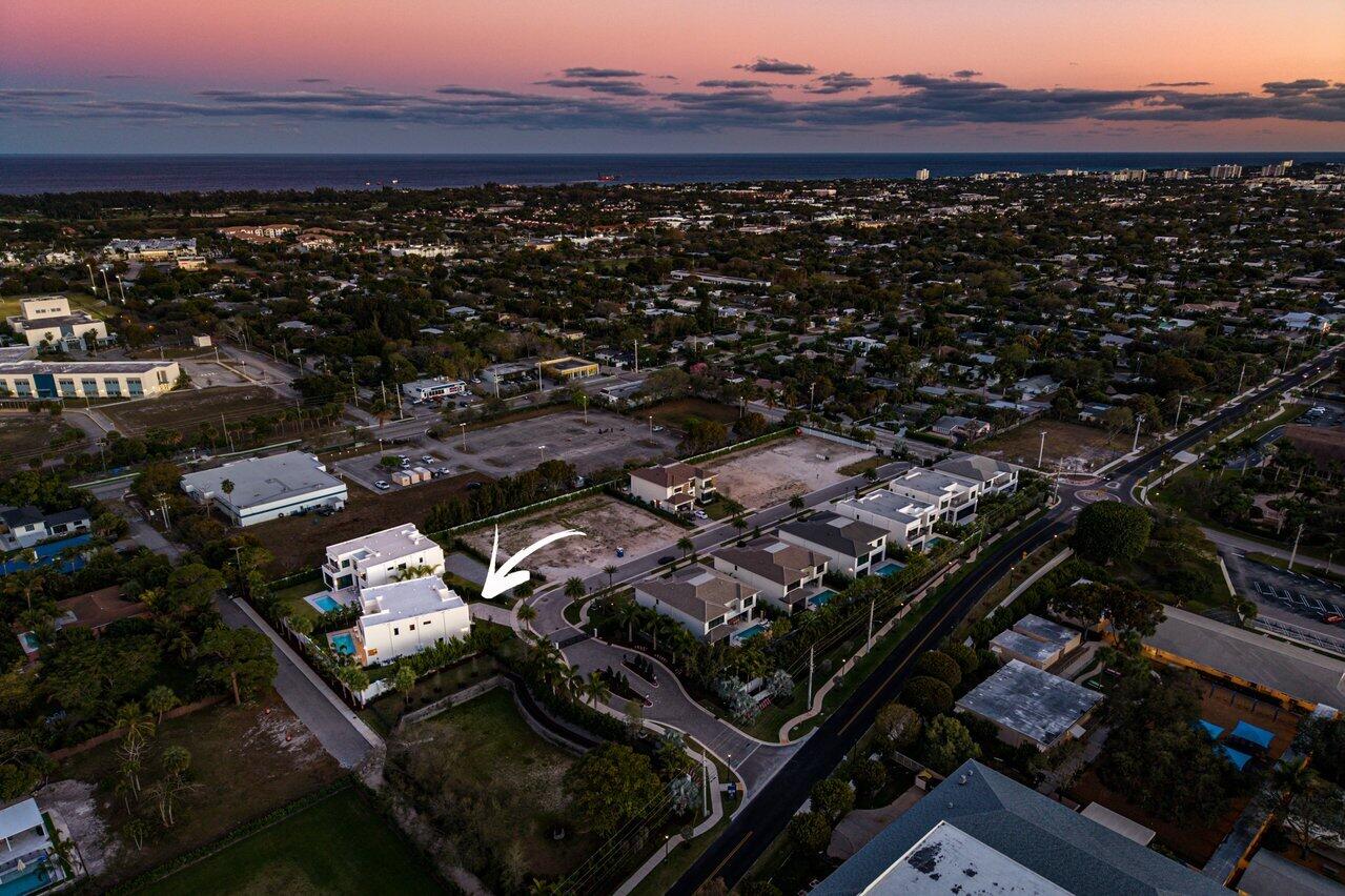 DELRAY RIDGE - Residential