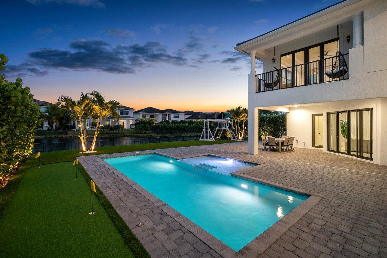 ROYAL PALM POLO - Residential