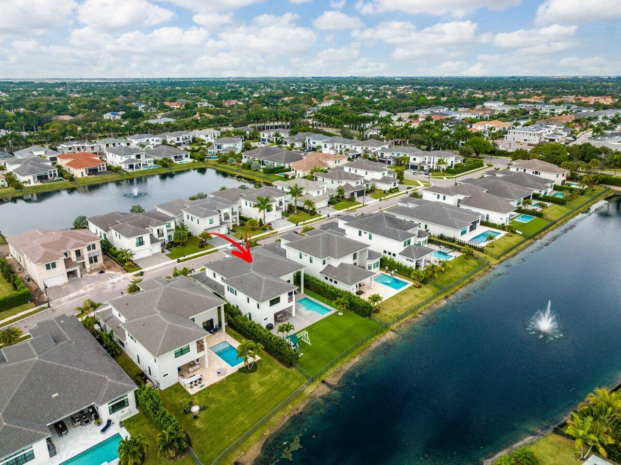 ROYAL PALM POLO - Residential