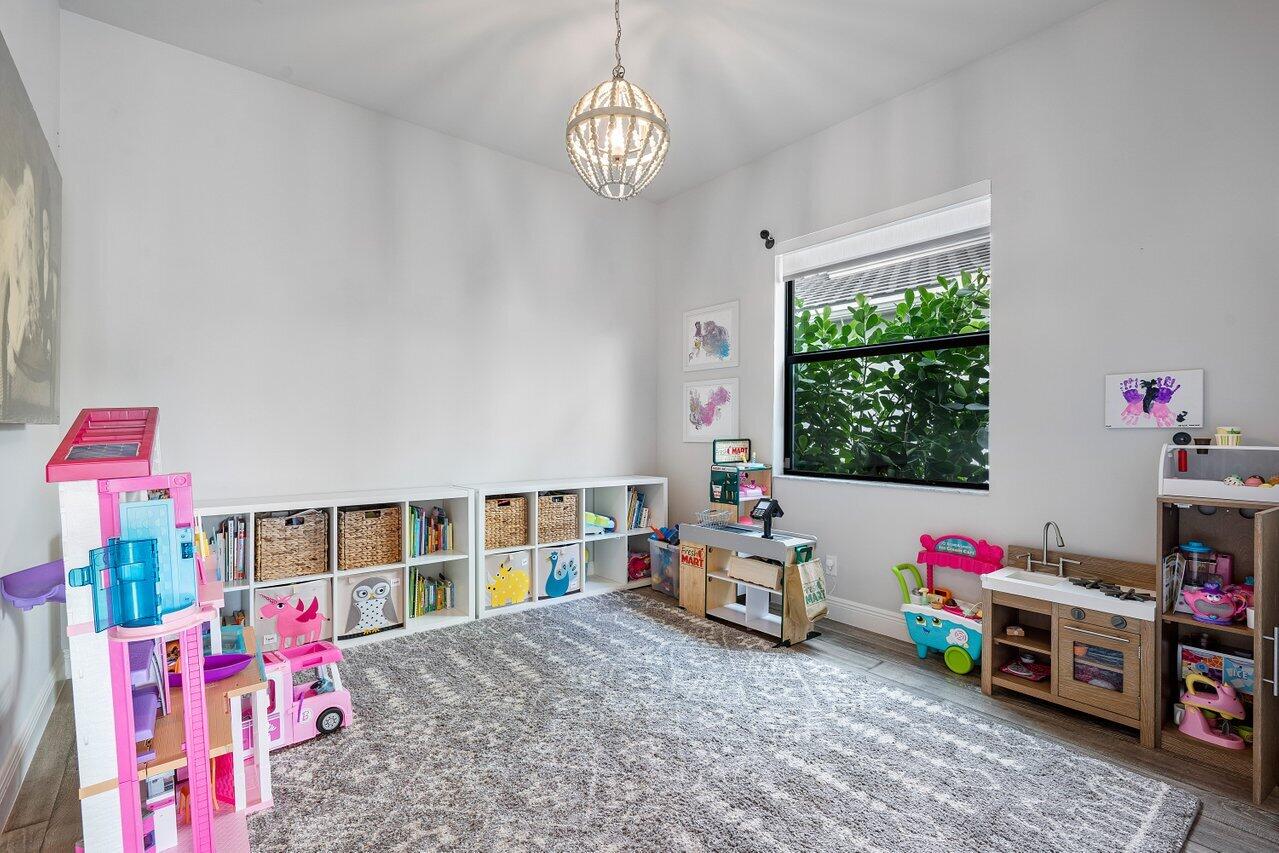 ROYAL PALM POLO - Residential