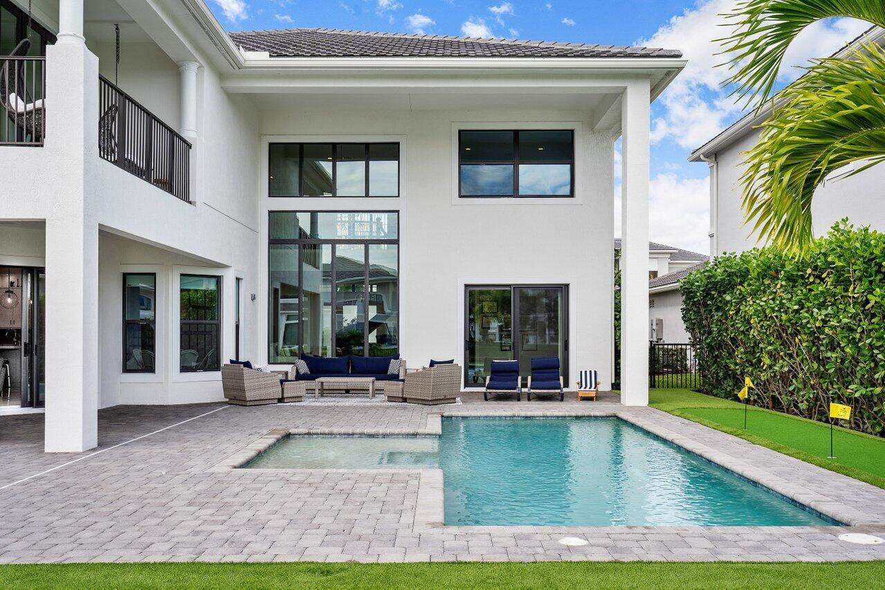 ROYAL PALM POLO - Residential