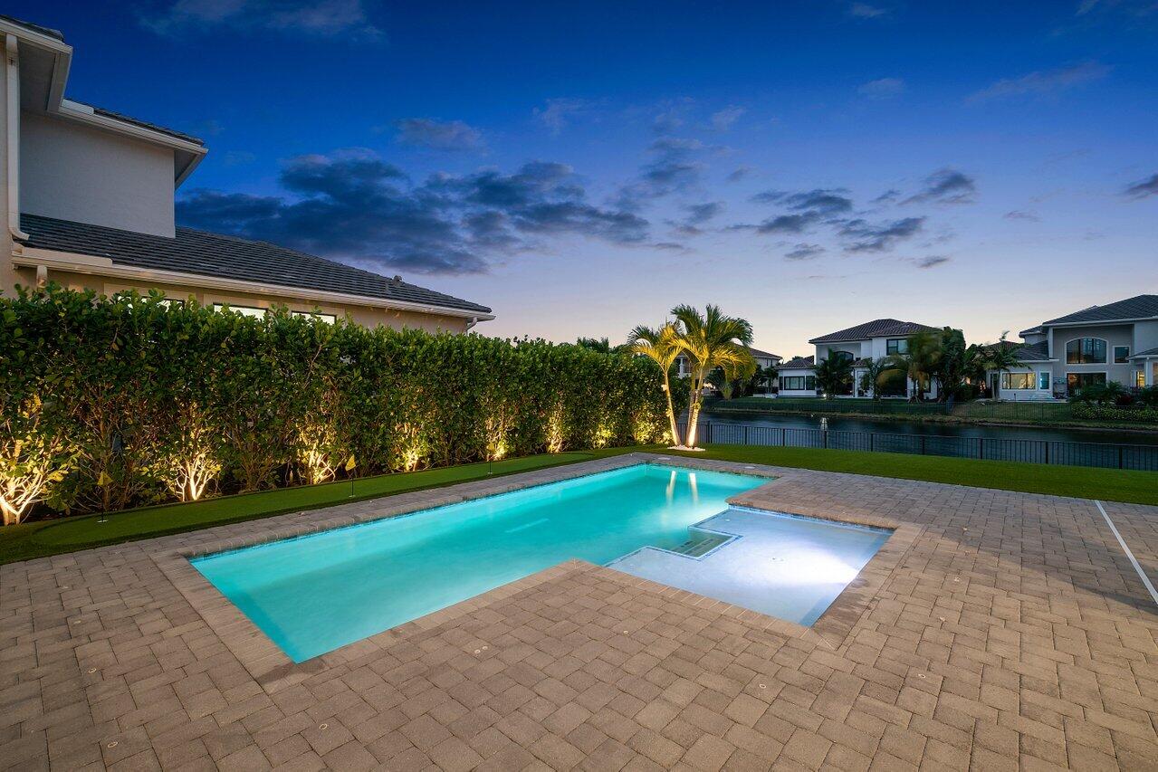ROYAL PALM POLO - Residential