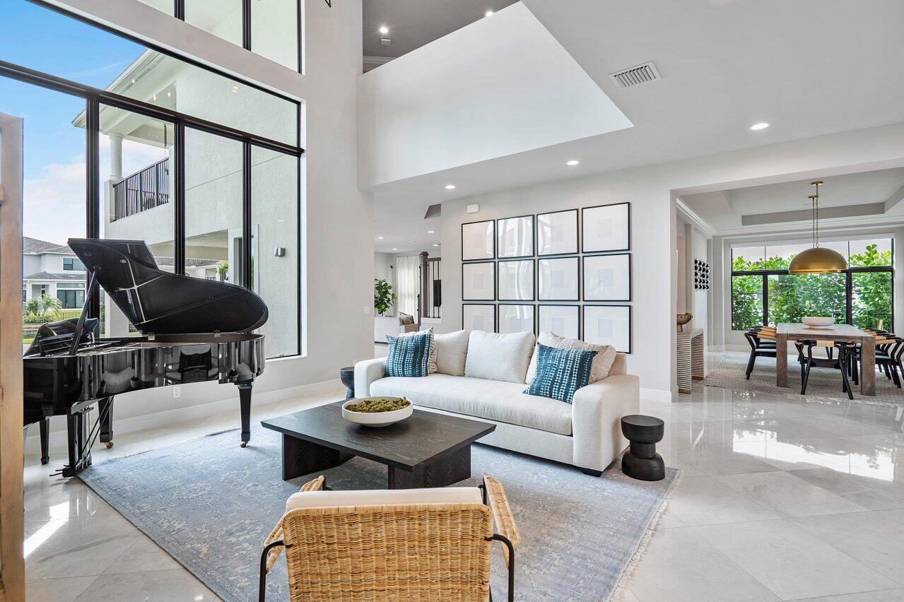 ROYAL PALM POLO - Residential