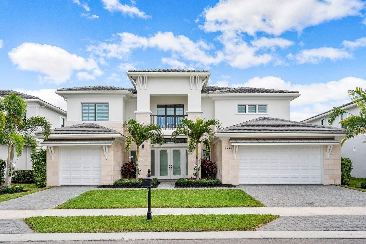 ROYAL PALM POLO - Residential