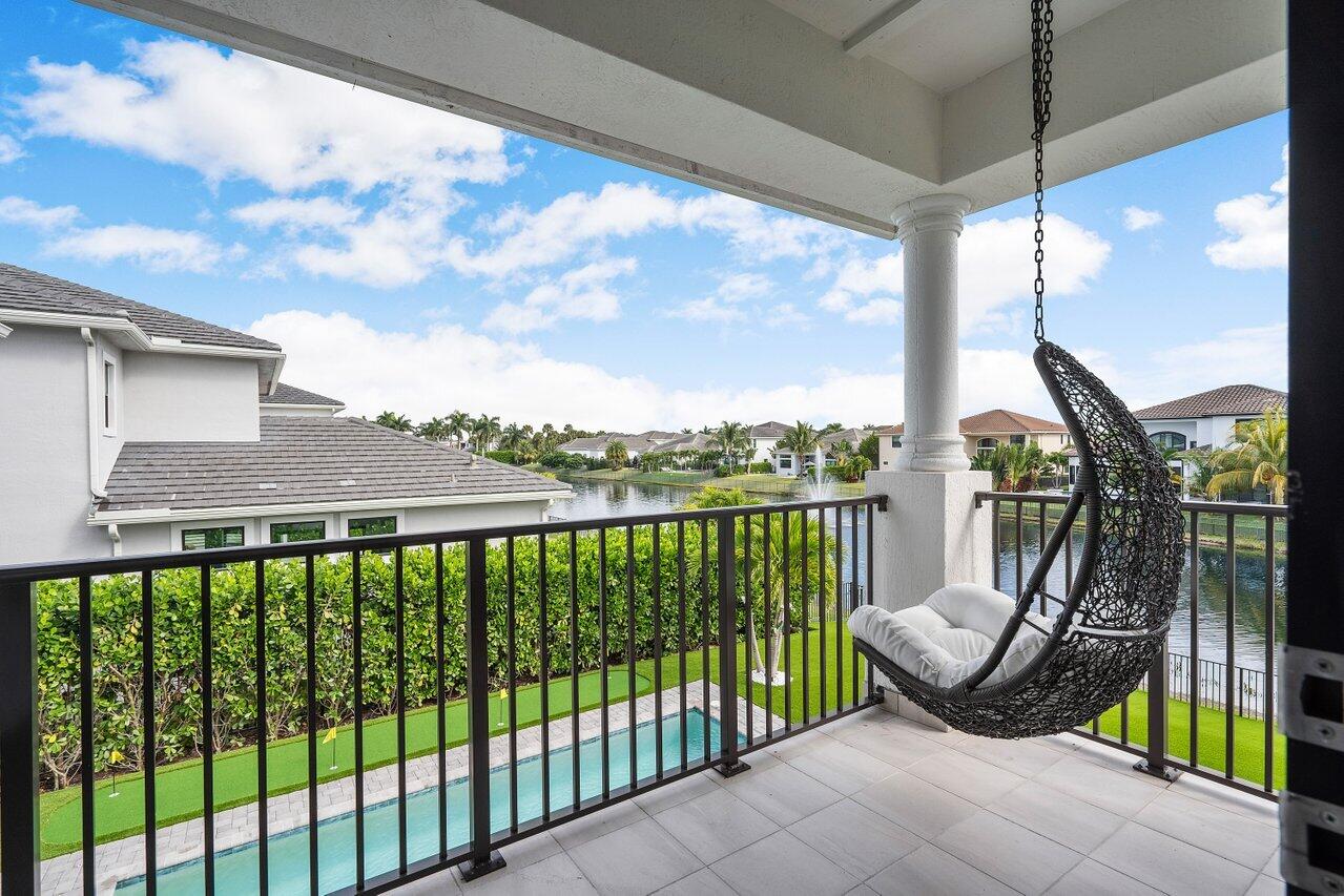 ROYAL PALM POLO - Residential