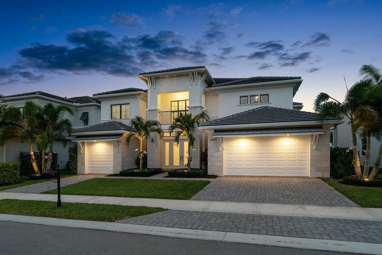 ROYAL PALM POLO - Residential
