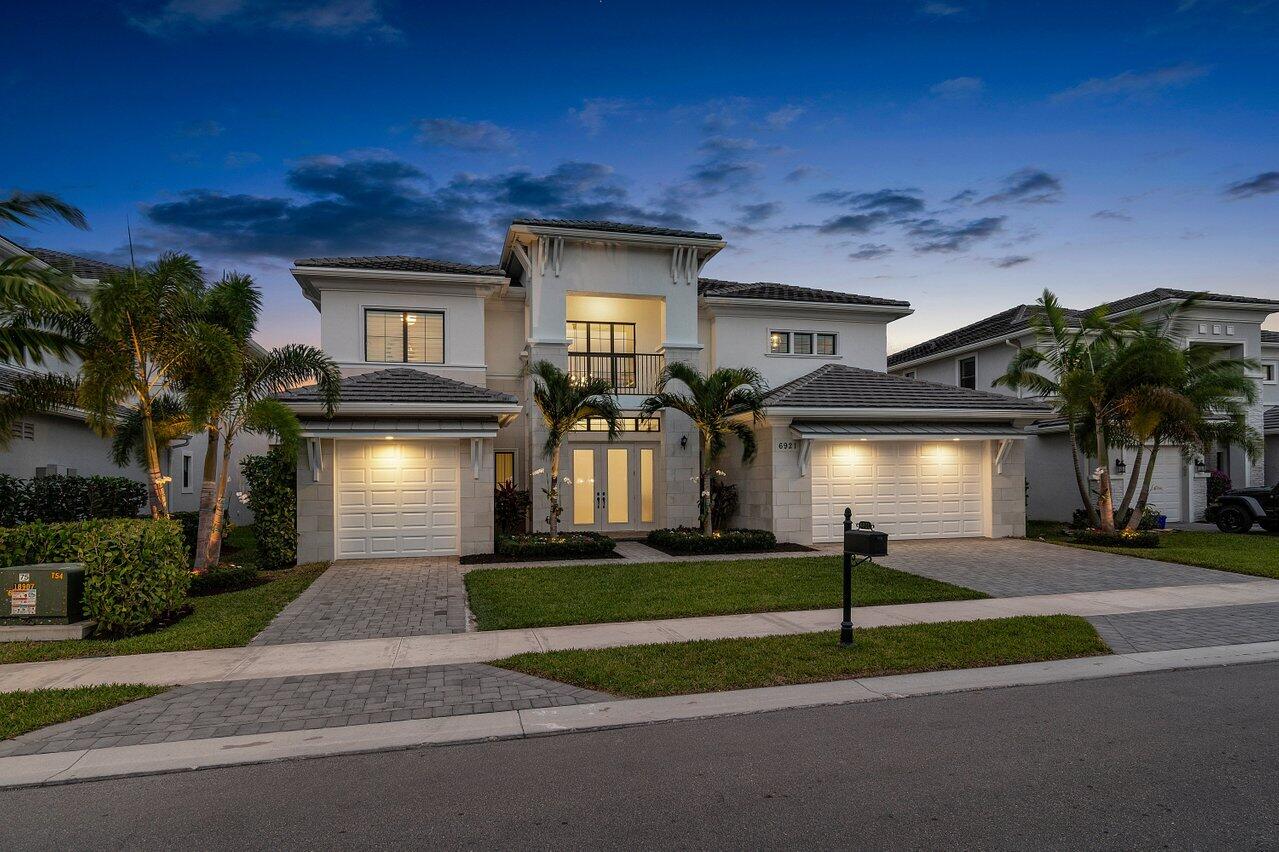 ROYAL PALM POLO - Residential
