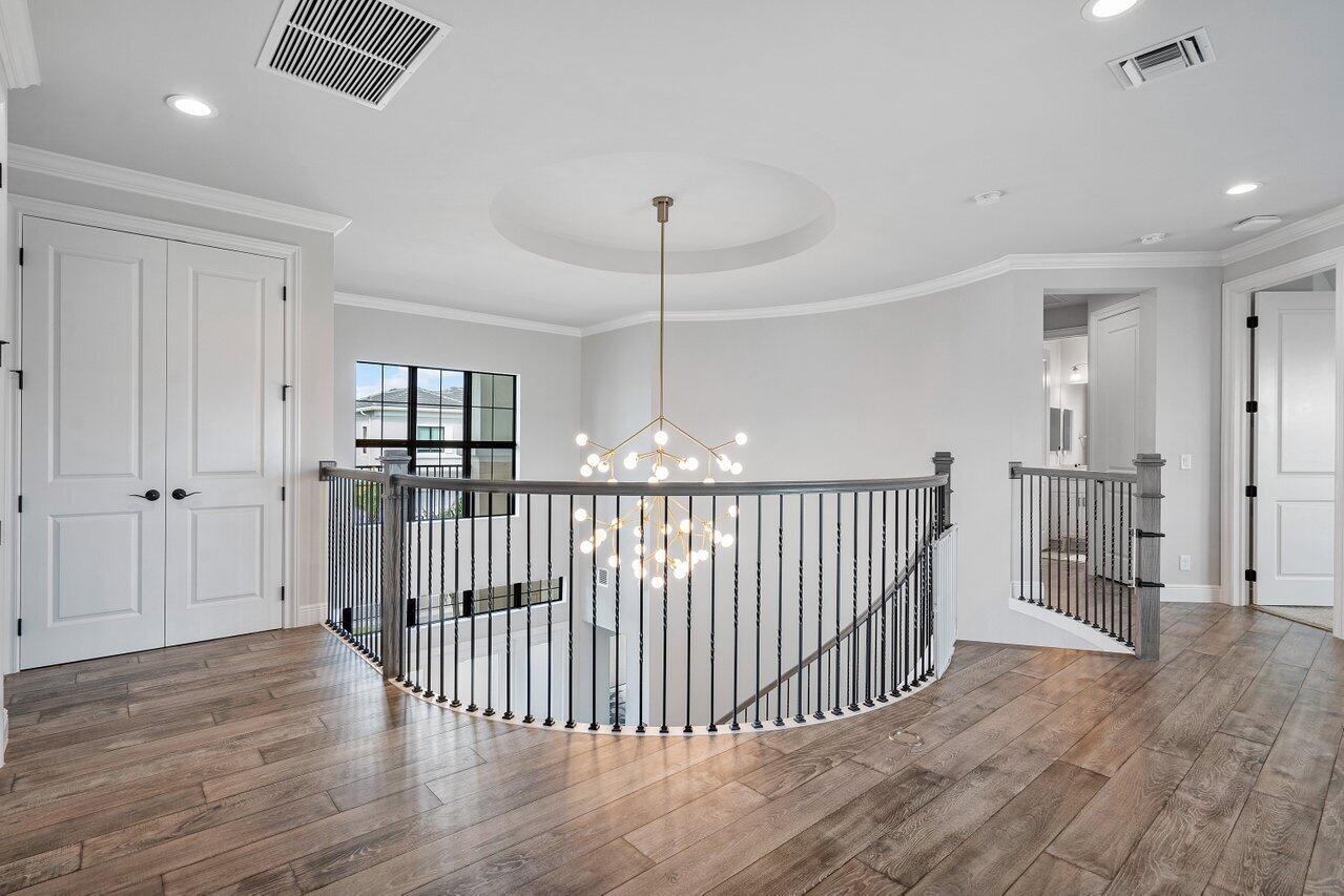 ROYAL PALM POLO - Residential