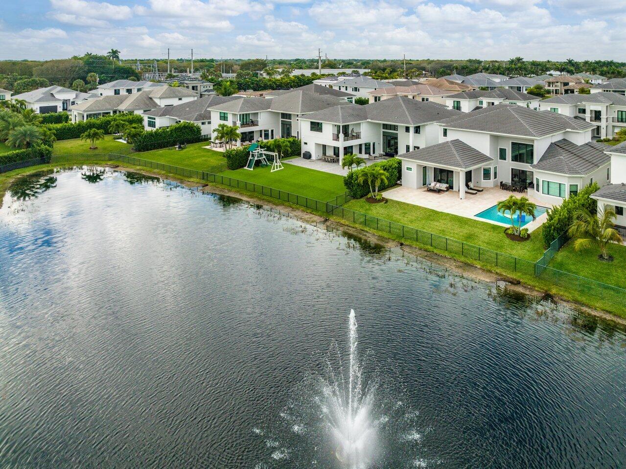 ROYAL PALM POLO - Residential