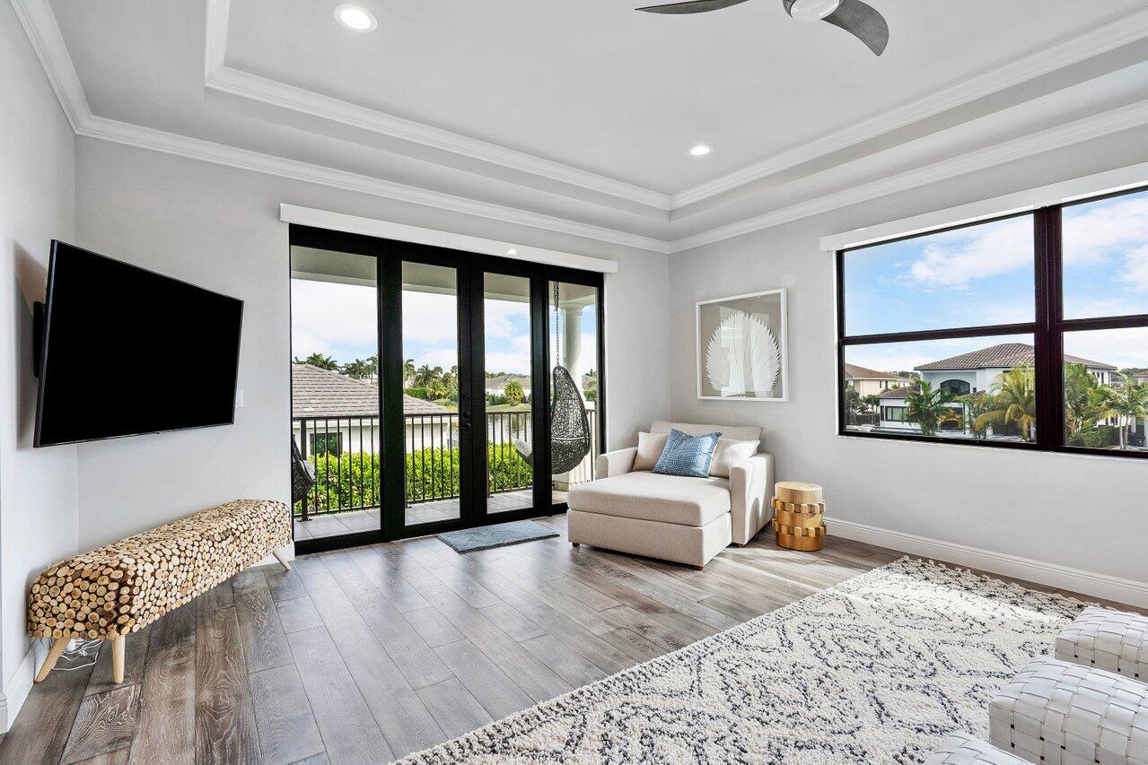 ROYAL PALM POLO - Residential