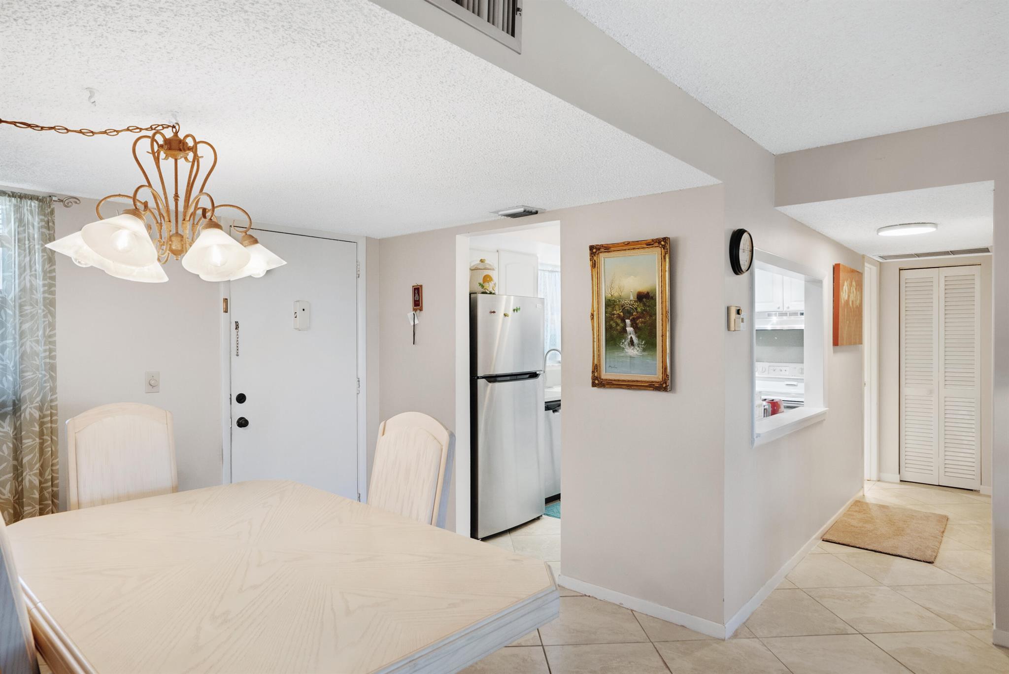 View photos, virtual tours, details... 729 Lori Drive 404