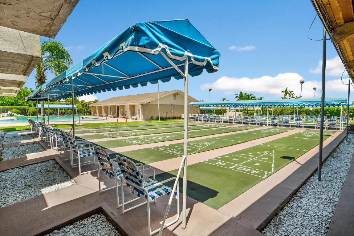 LAKESIDE VILLAGE CONDO 10 - Residential