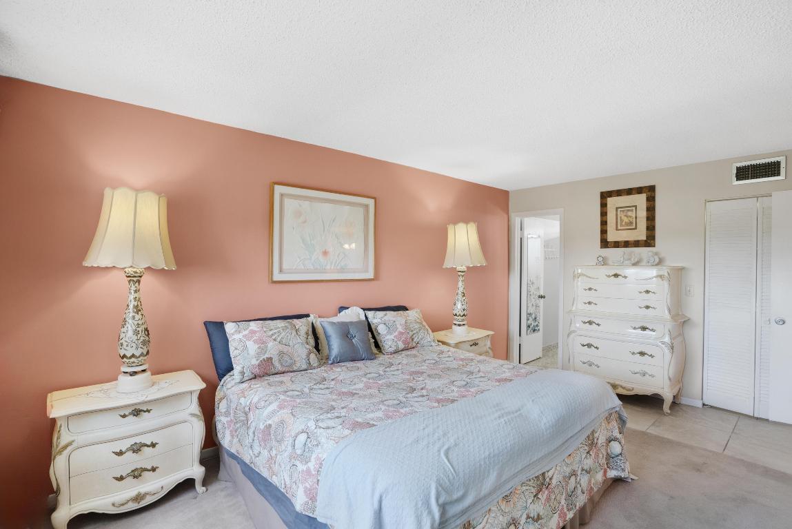 LAKESIDE VILLAGE CONDO 10 - Residential