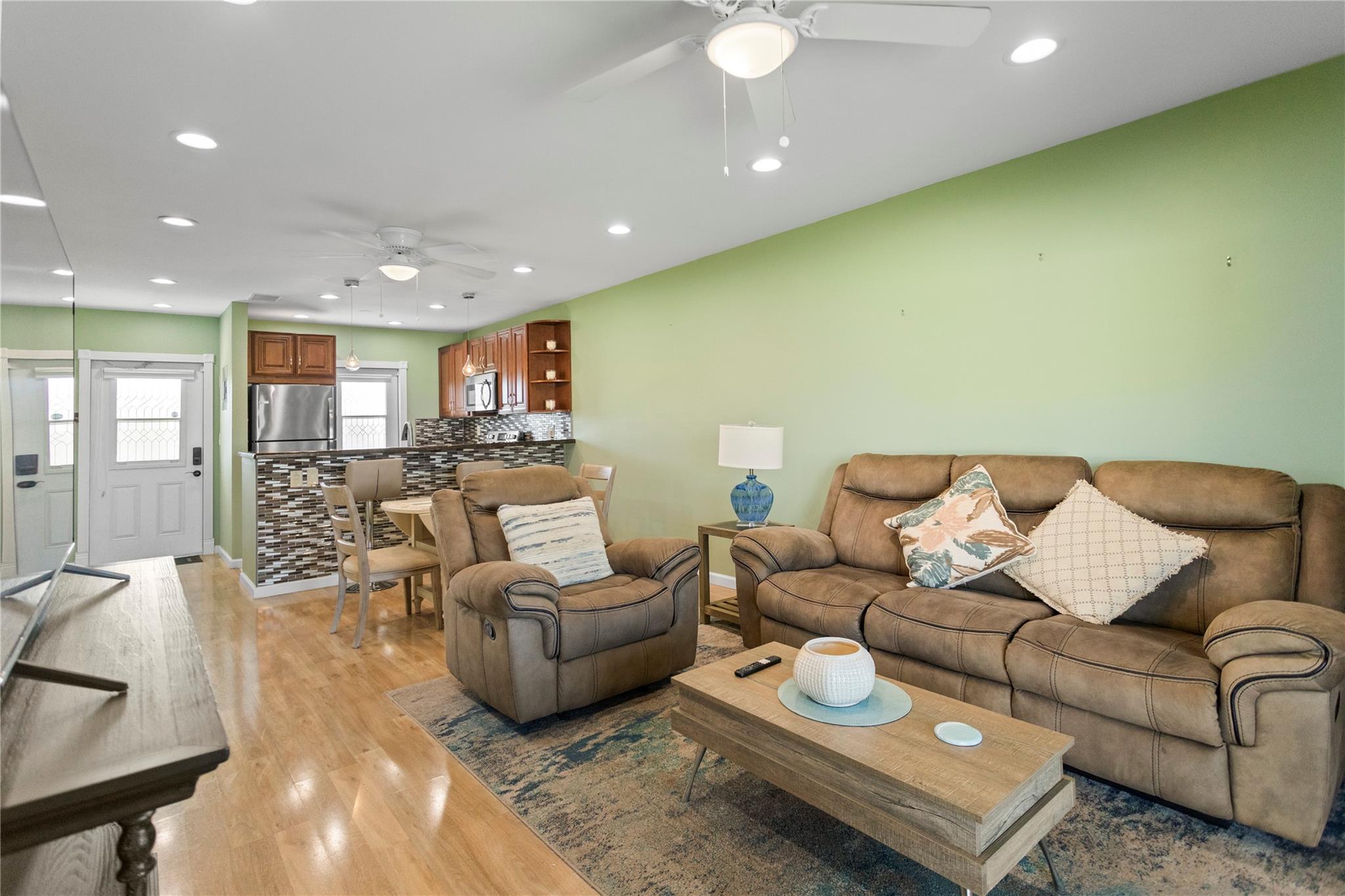 ROSE GARDENS CONDO - Residential