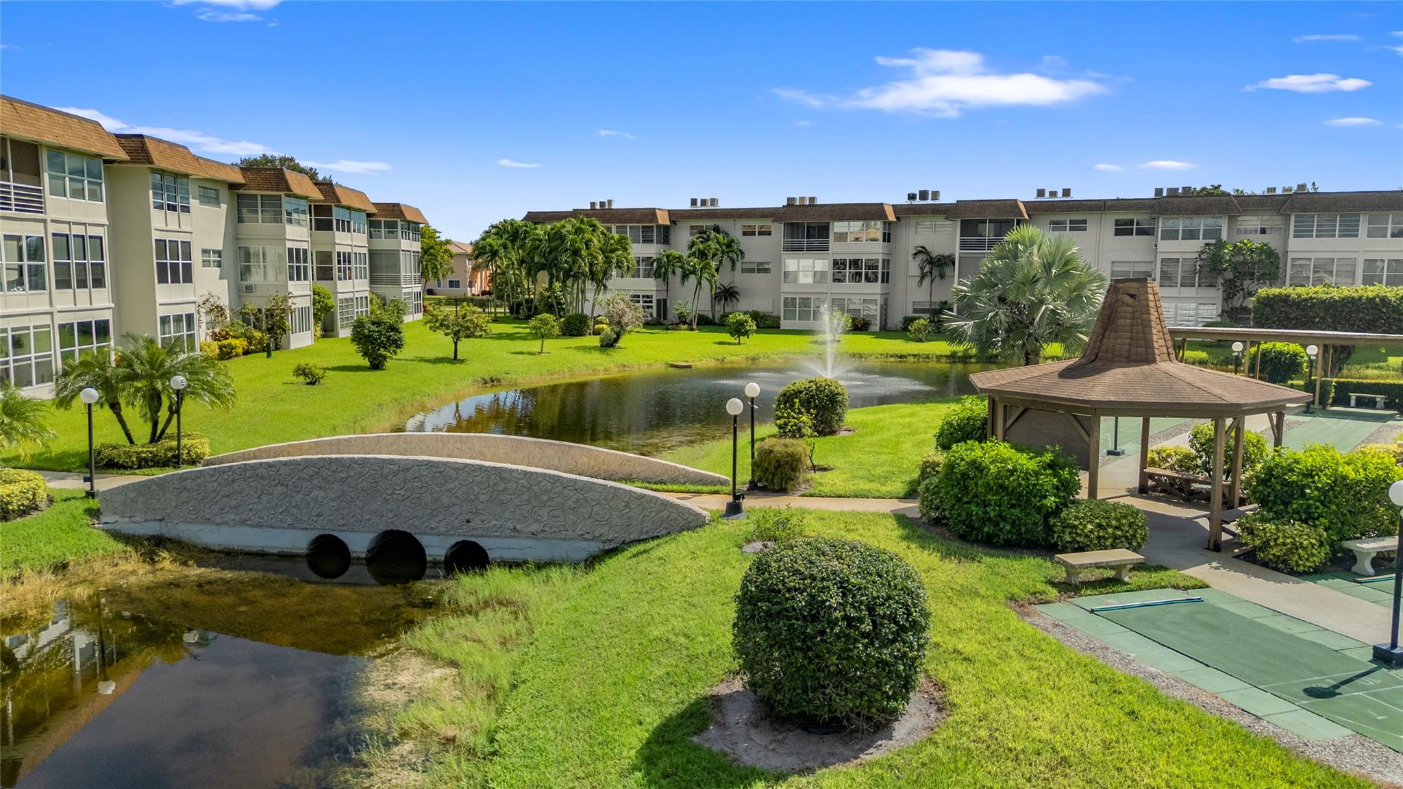 ROSE GARDENS CONDO - Residential