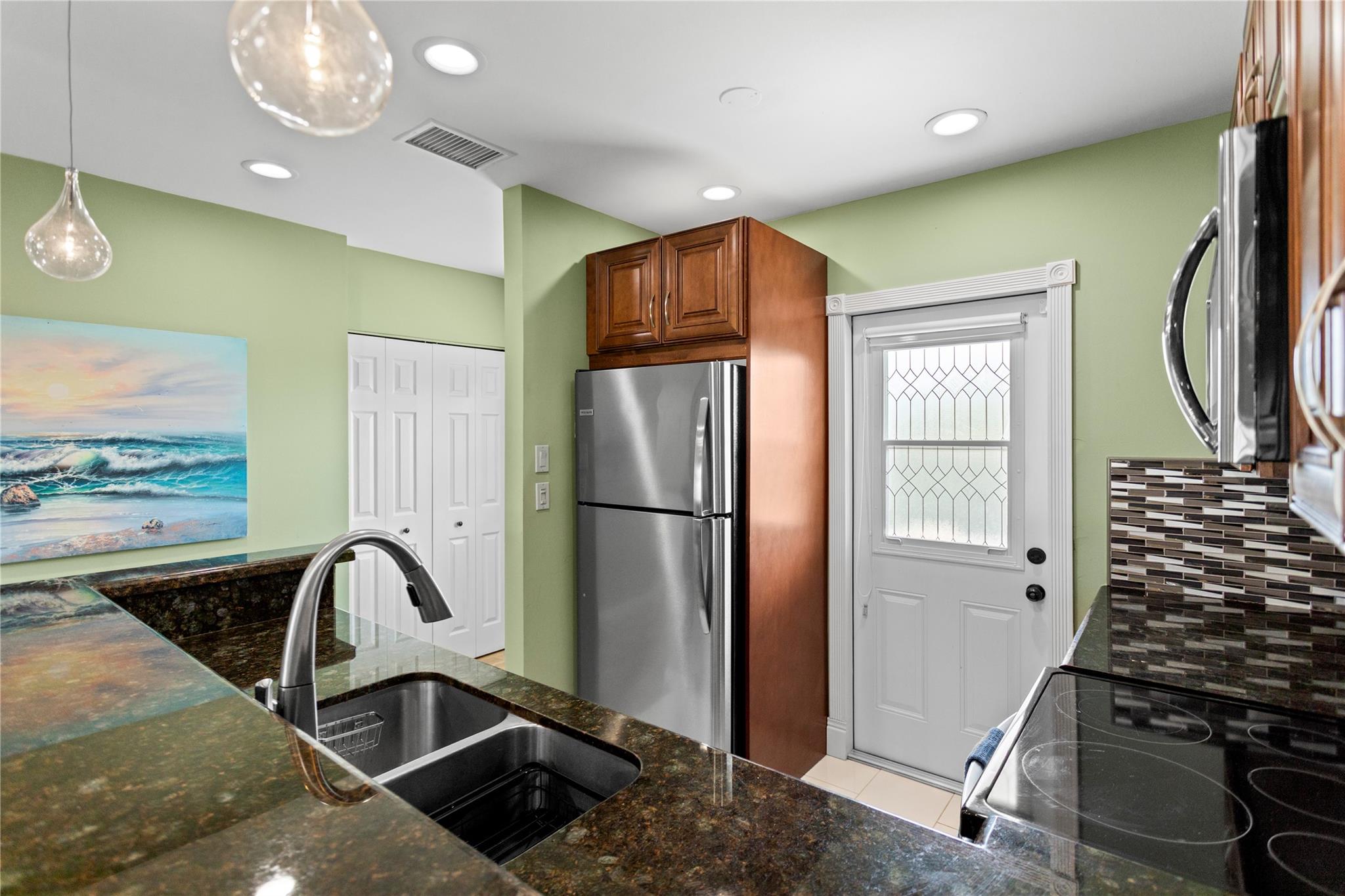 ROSE GARDENS CONDO - Residential