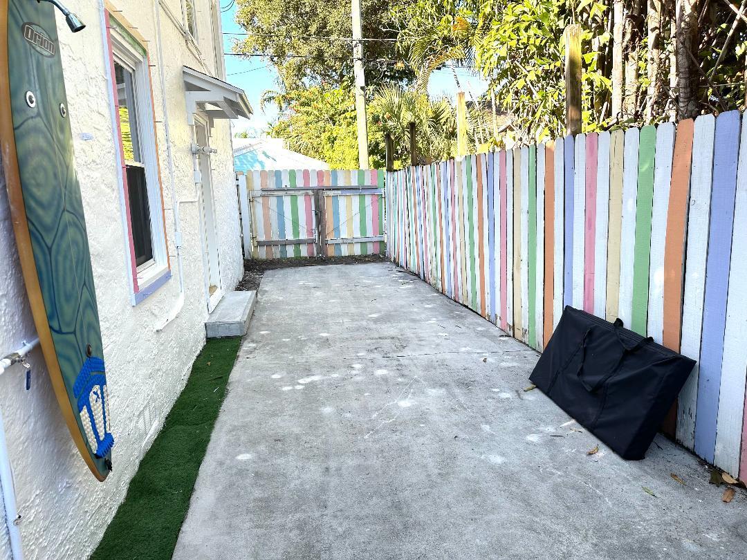 LAKE WORTH TOWN OF - Residential Lease