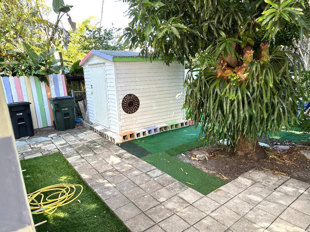 LAKE WORTH TOWN OF - Residential Lease