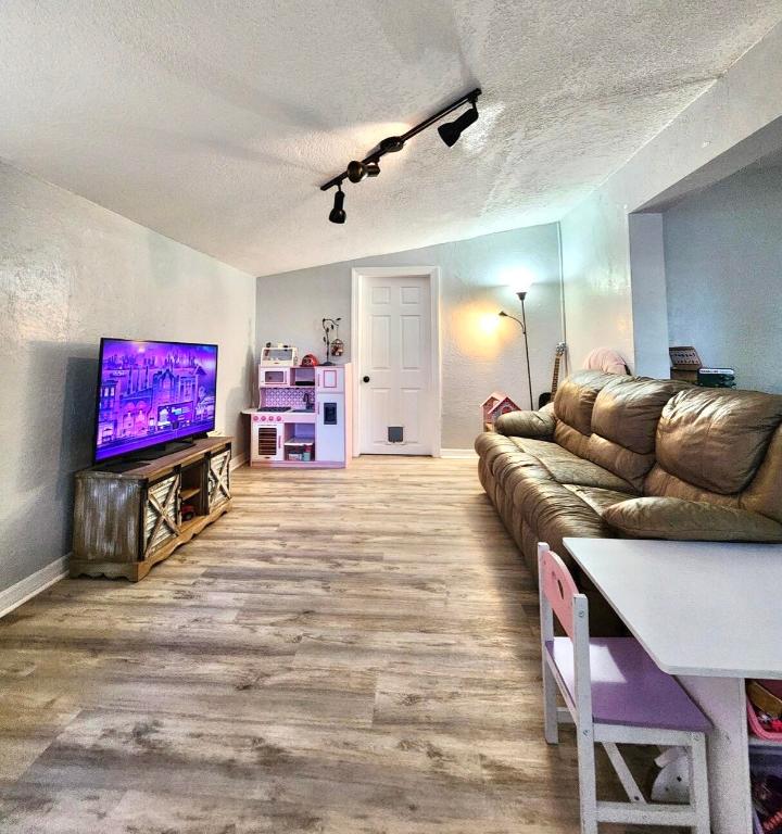 BASSWOOD - Residential