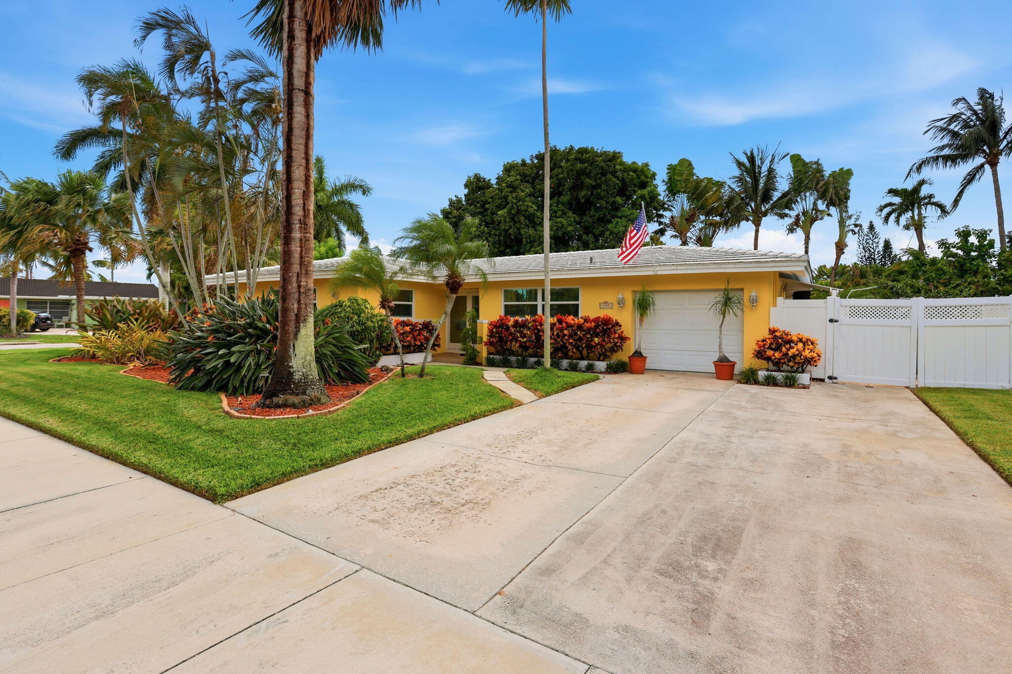 499 SW 12TH Avenue