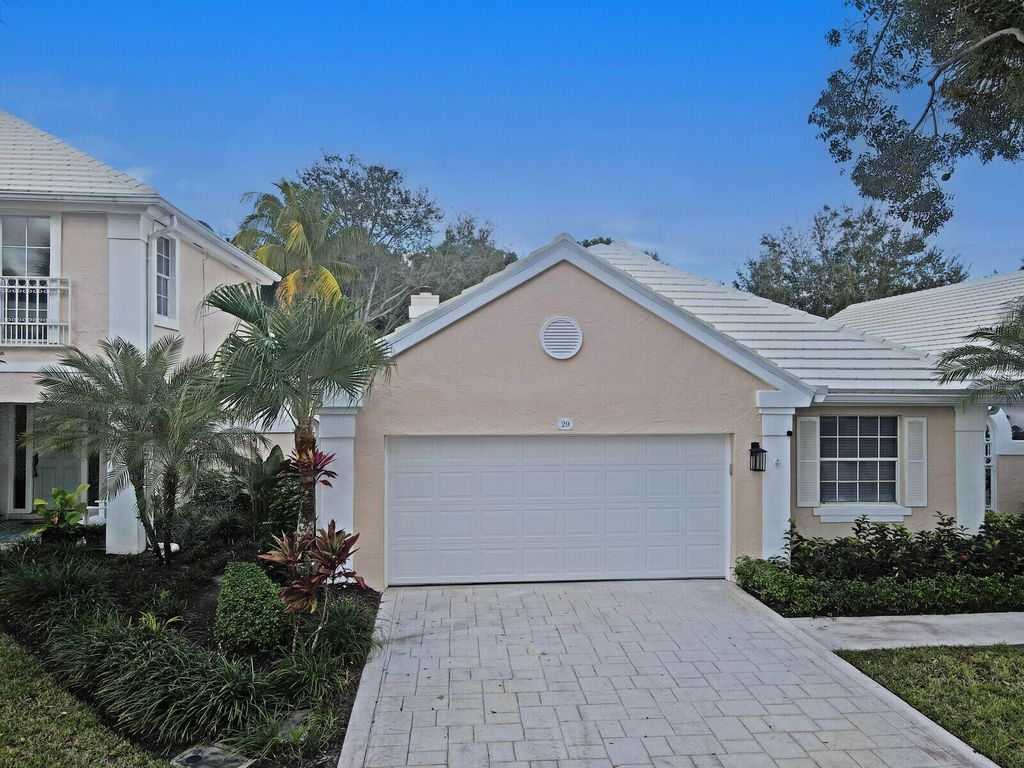 Photo of 29 Wyndham Lane, Palm Beach Gardens, FL 33418 (MLS # R10857759)