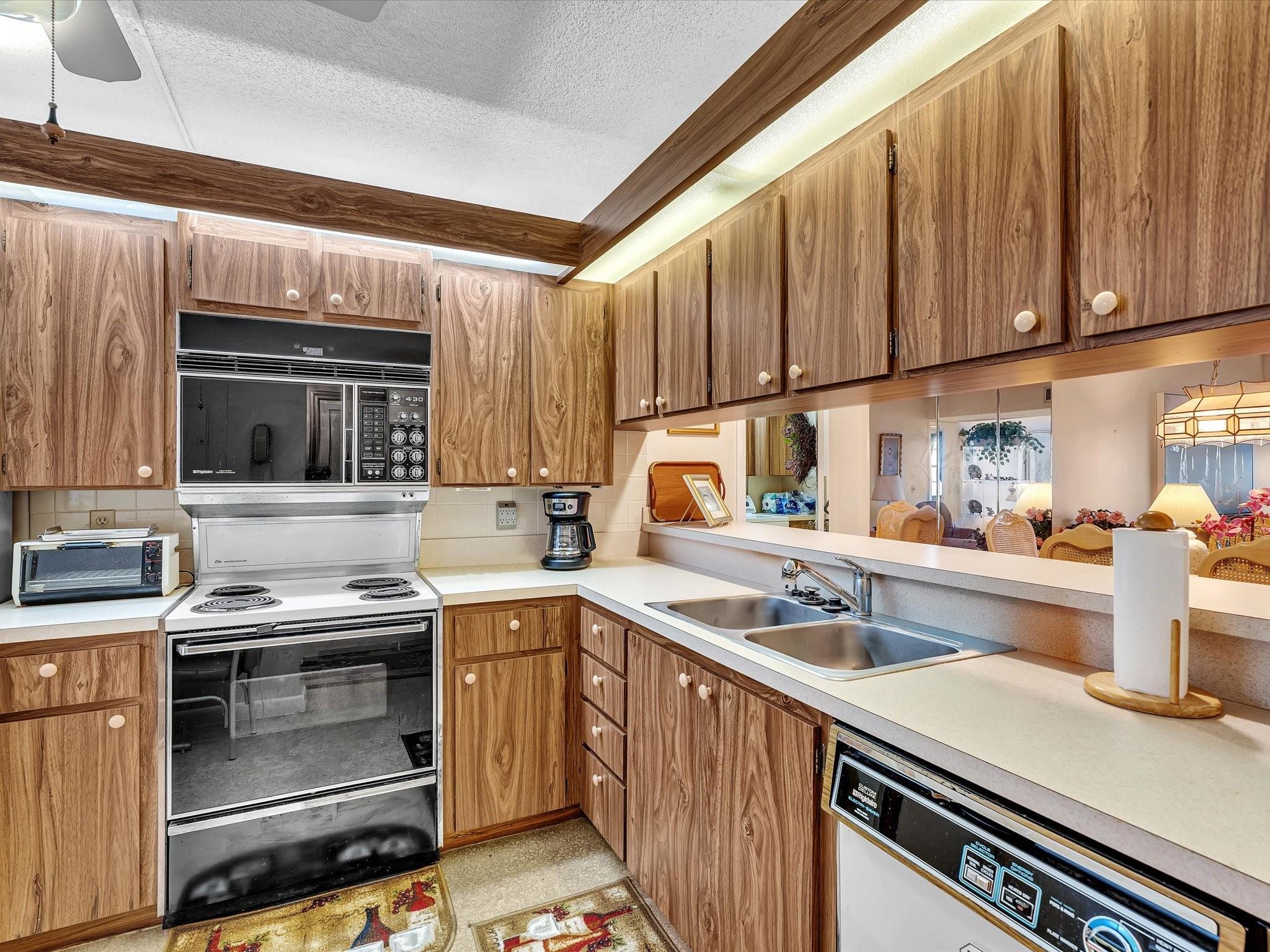 WHITEHALL CONDO AT CAMINO - Residential Lease